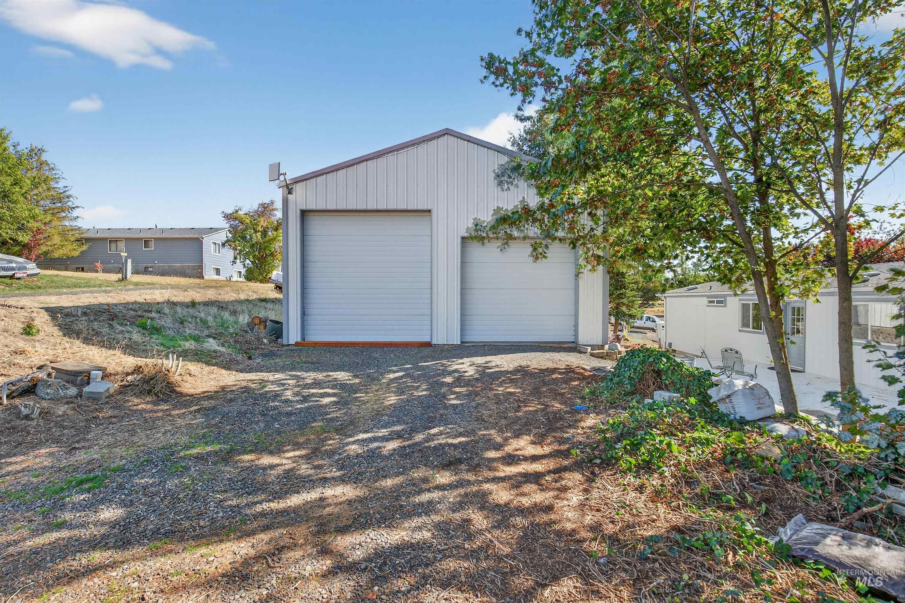 128 E Persimmon St, Genesee, Idaho 83832, 3 Bedrooms, 2 Bathrooms, Residential For Sale, Price $419,000, 98964585