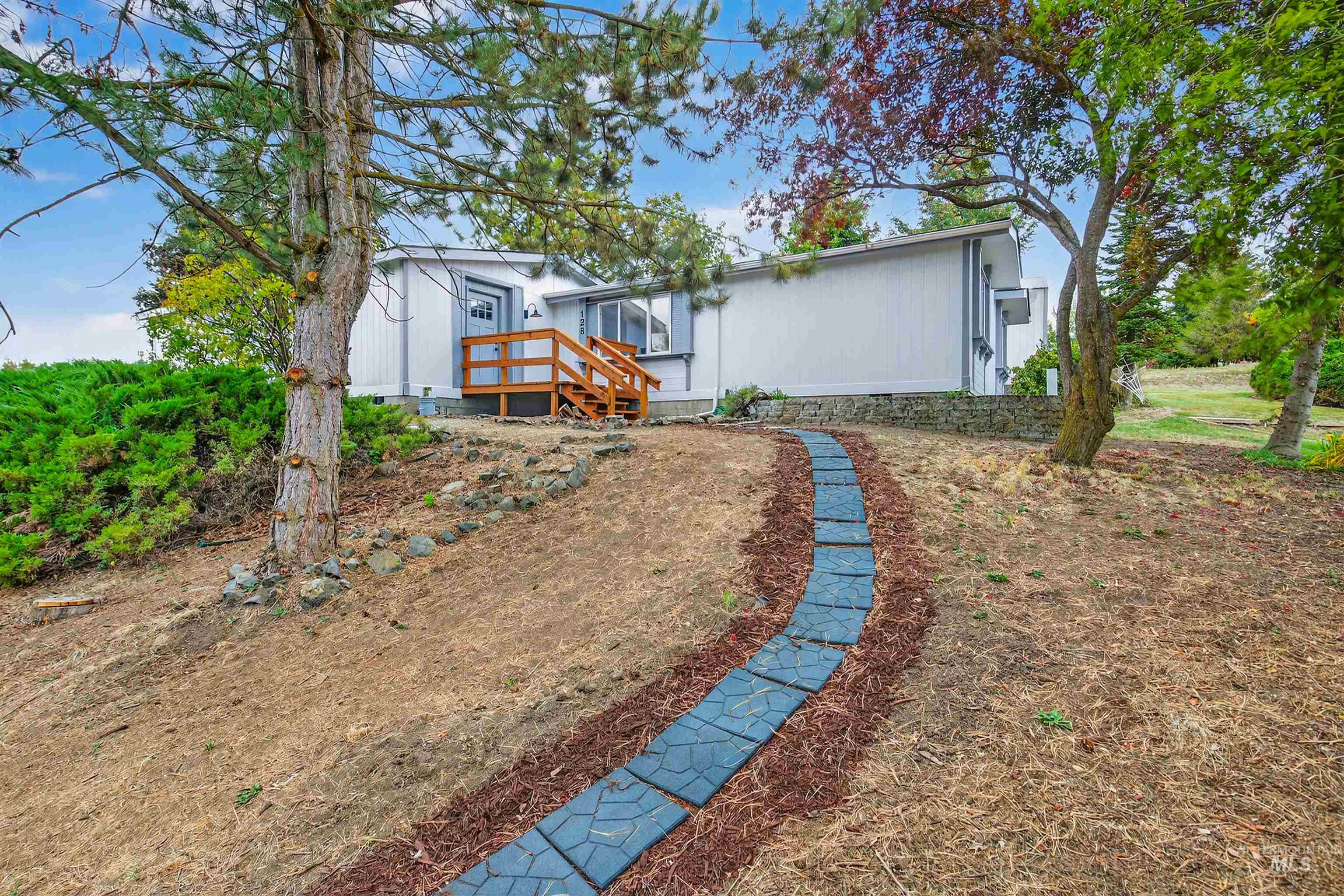 128 E Persimmon St, Genesee, Idaho 83832, 3 Bedrooms, 2 Bathrooms, Residential For Sale, Price $419,000, 98964585