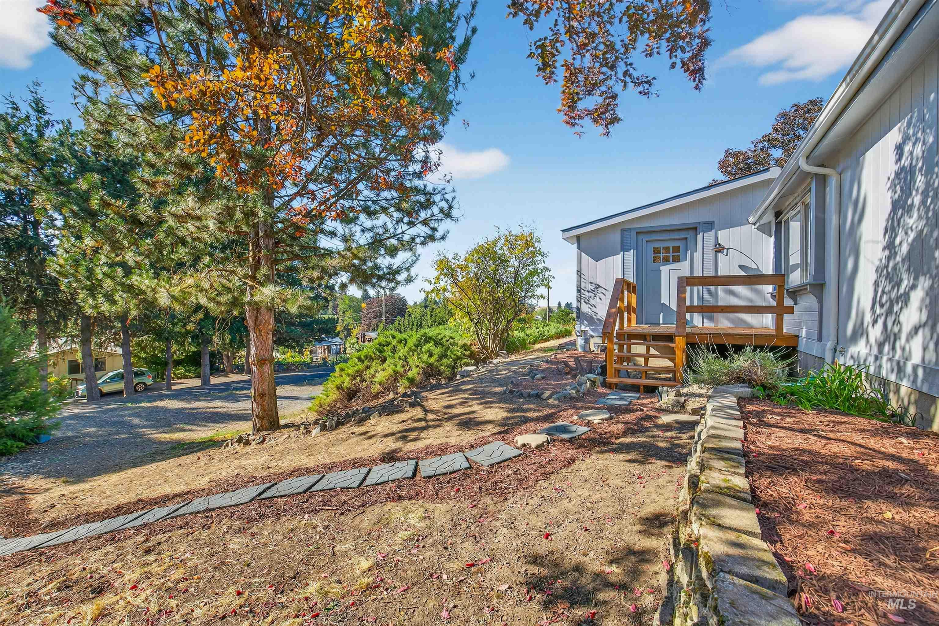 128 E Persimmon St, Genesee, Idaho 83832, 3 Bedrooms, 2 Bathrooms, Residential For Sale, Price $419,000, 98964585