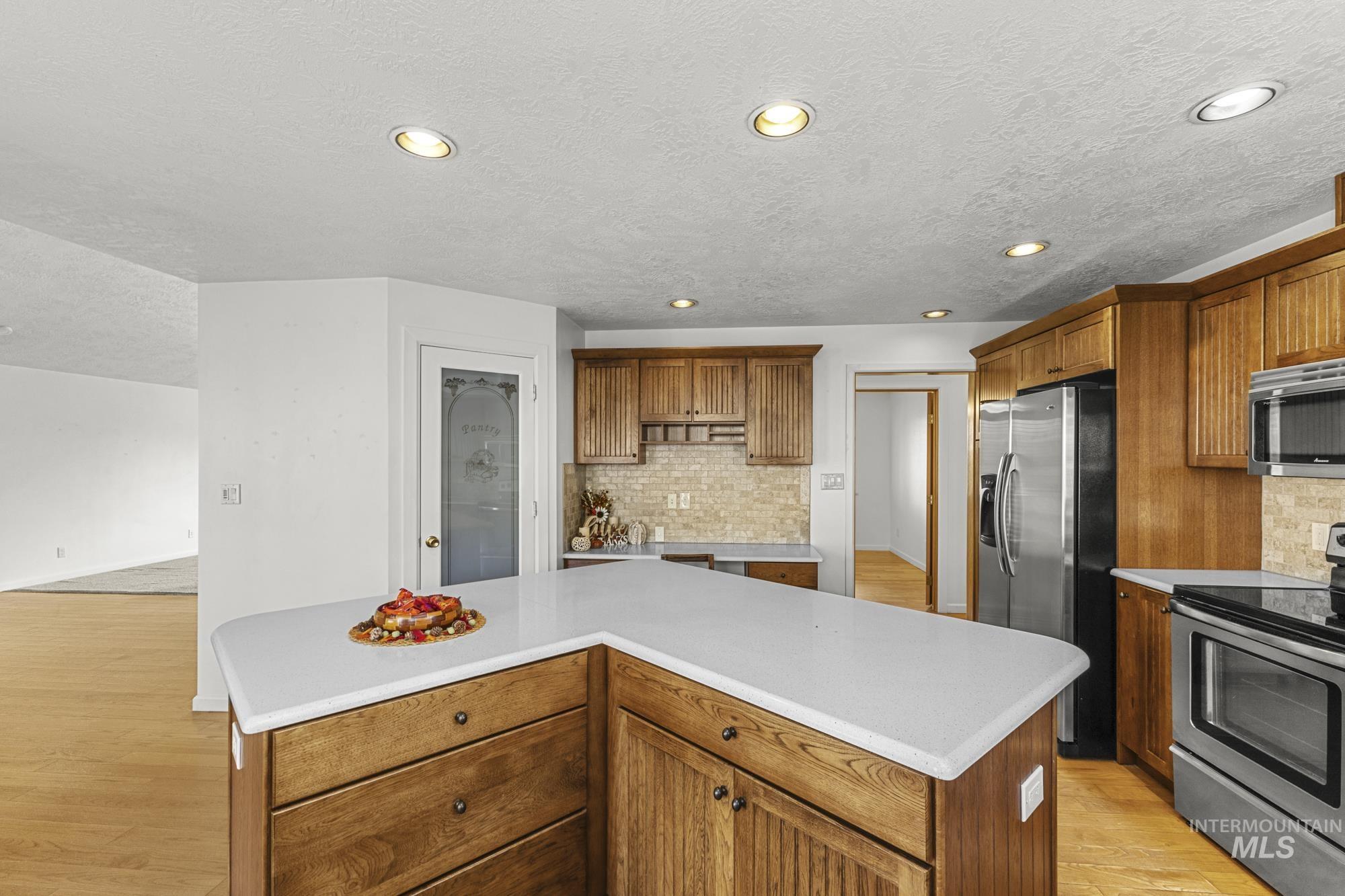 7978 Baseline RD., Melba, Idaho 83641, 3 Bedrooms, 2 Bathrooms, Residential For Sale, Price $869,900, 98964587