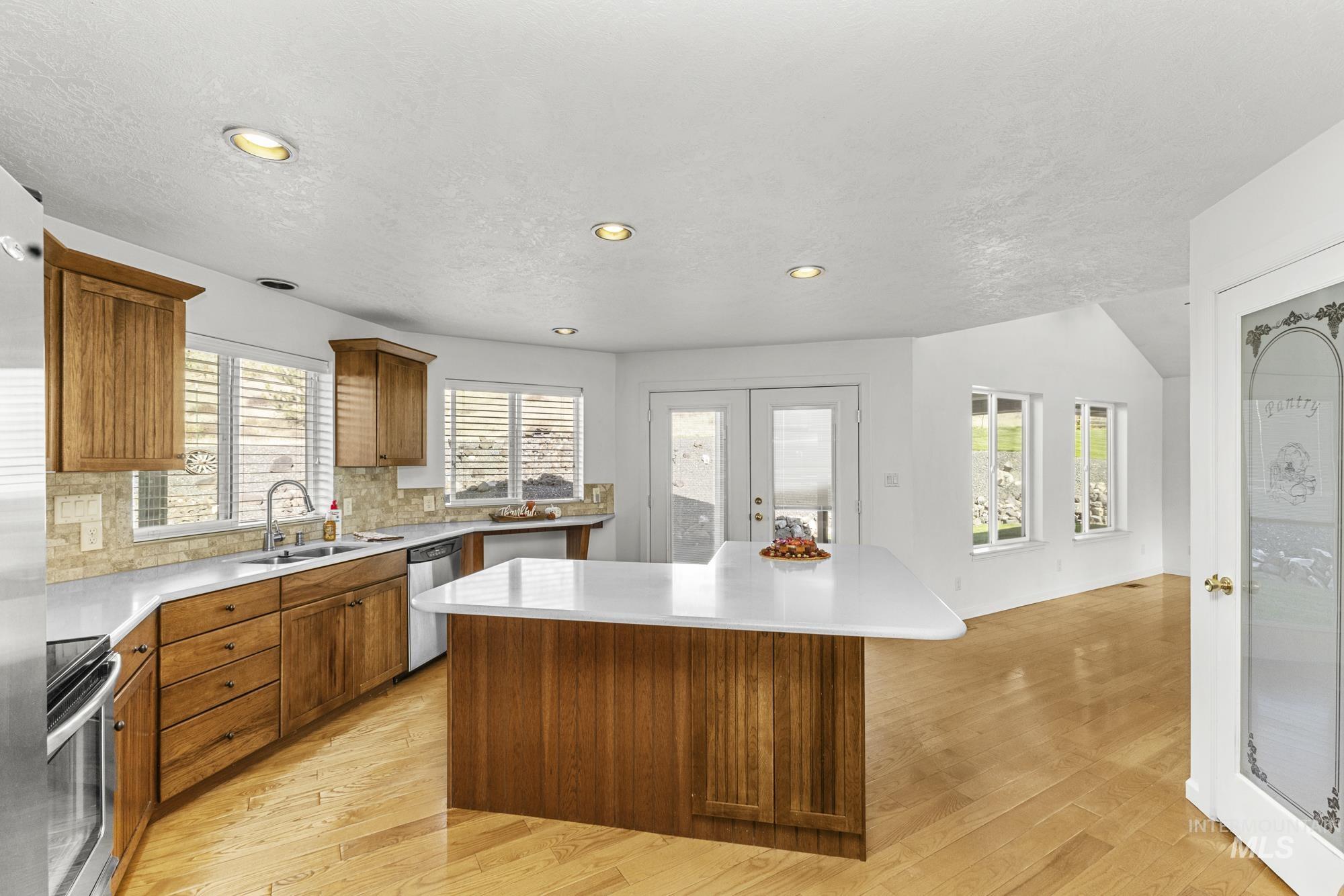 7978 Baseline RD., Melba, Idaho 83641, 3 Bedrooms, 2 Bathrooms, Residential For Sale, Price $869,900, 98964587