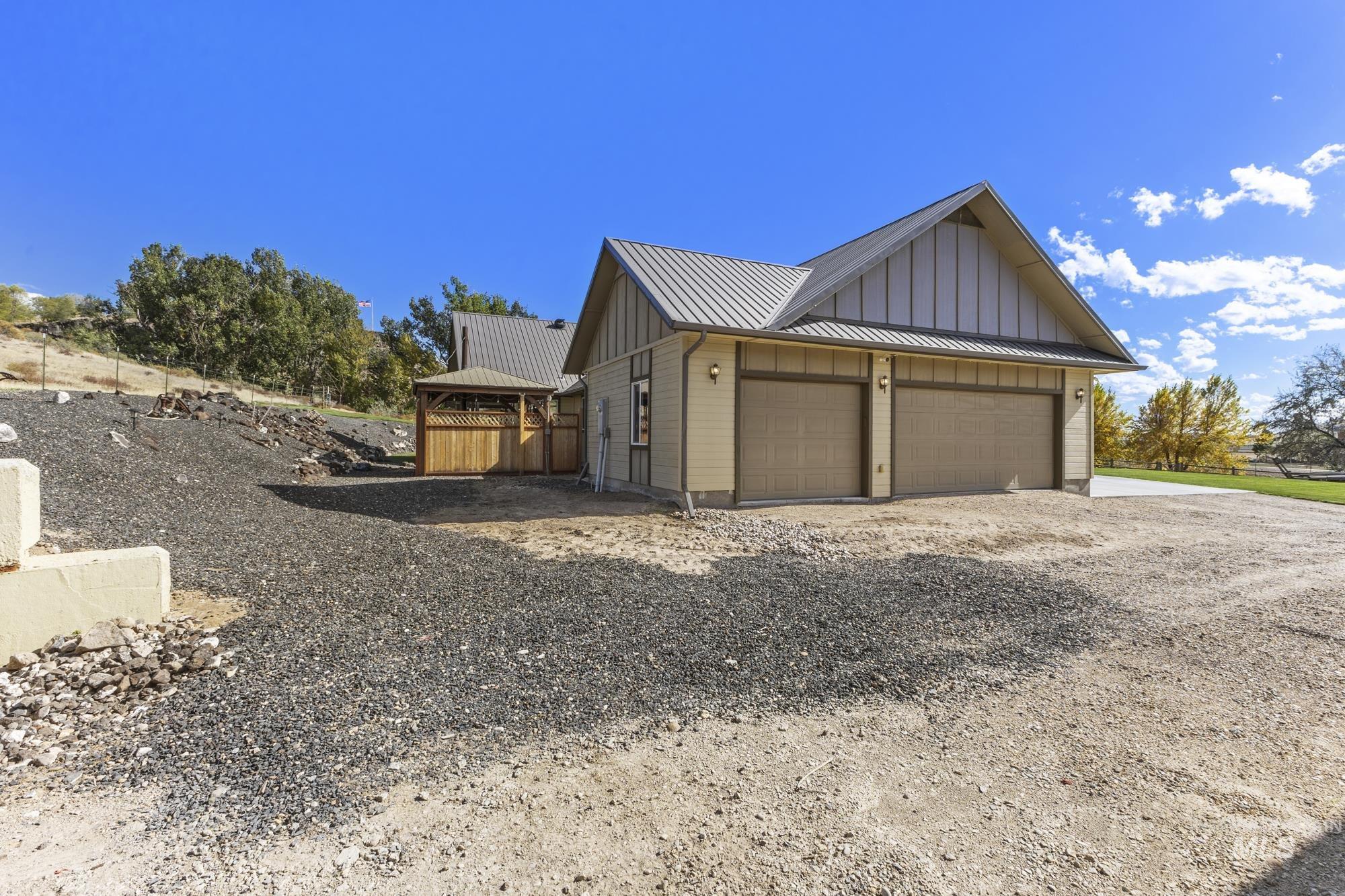 7978 Baseline RD., Melba, Idaho 83641, 3 Bedrooms, 2 Bathrooms, Residential For Sale, Price $869,900, 98964587