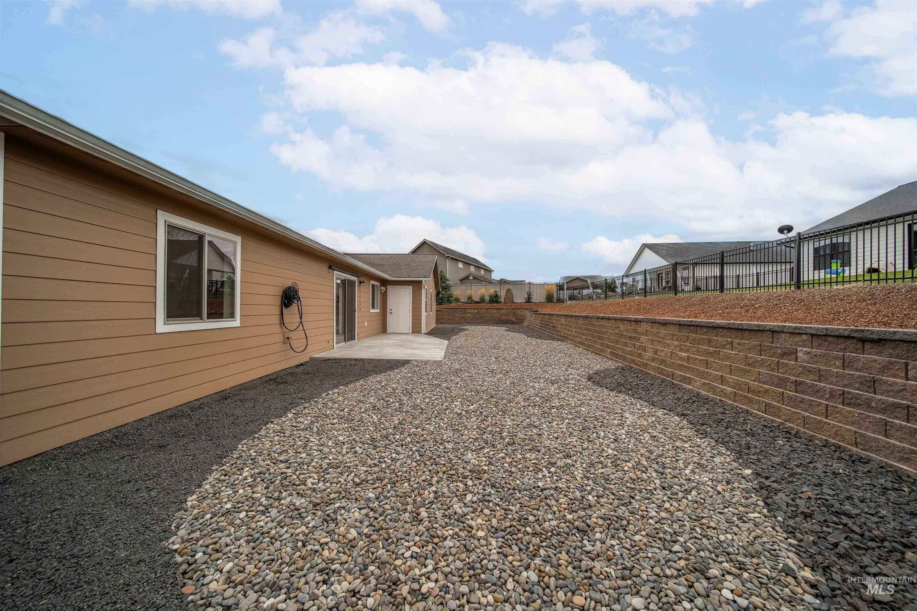 1727 Canyon Crest Way, Lewiston, Idaho 83501, 3 Bedrooms, 2 Bathrooms, Residential For Sale, Price $525,000, 98964597