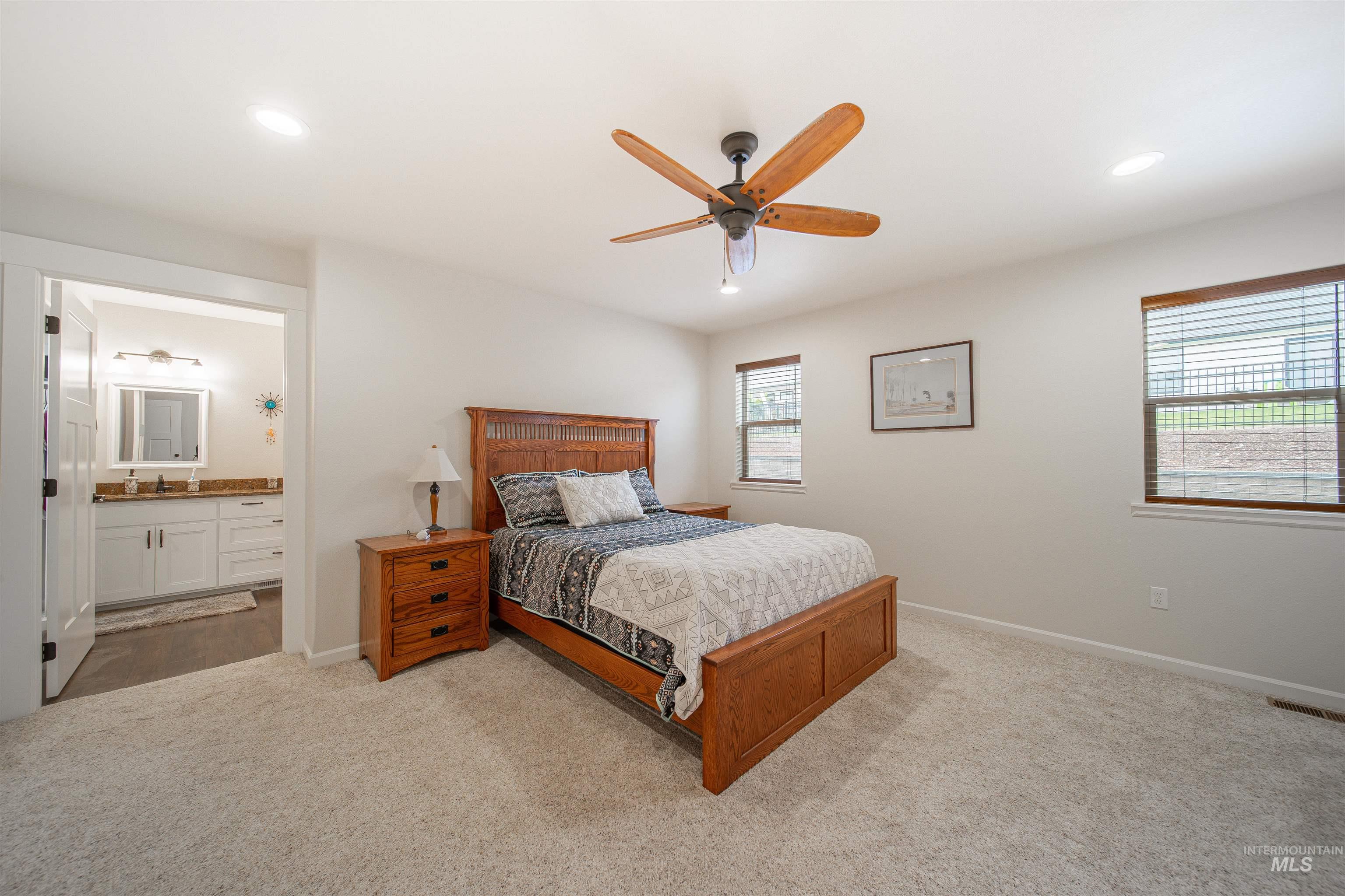 1727 Canyon Crest Way, Lewiston, Idaho 83501, 3 Bedrooms, 2 Bathrooms, Residential For Sale, Price $525,000, 98964597