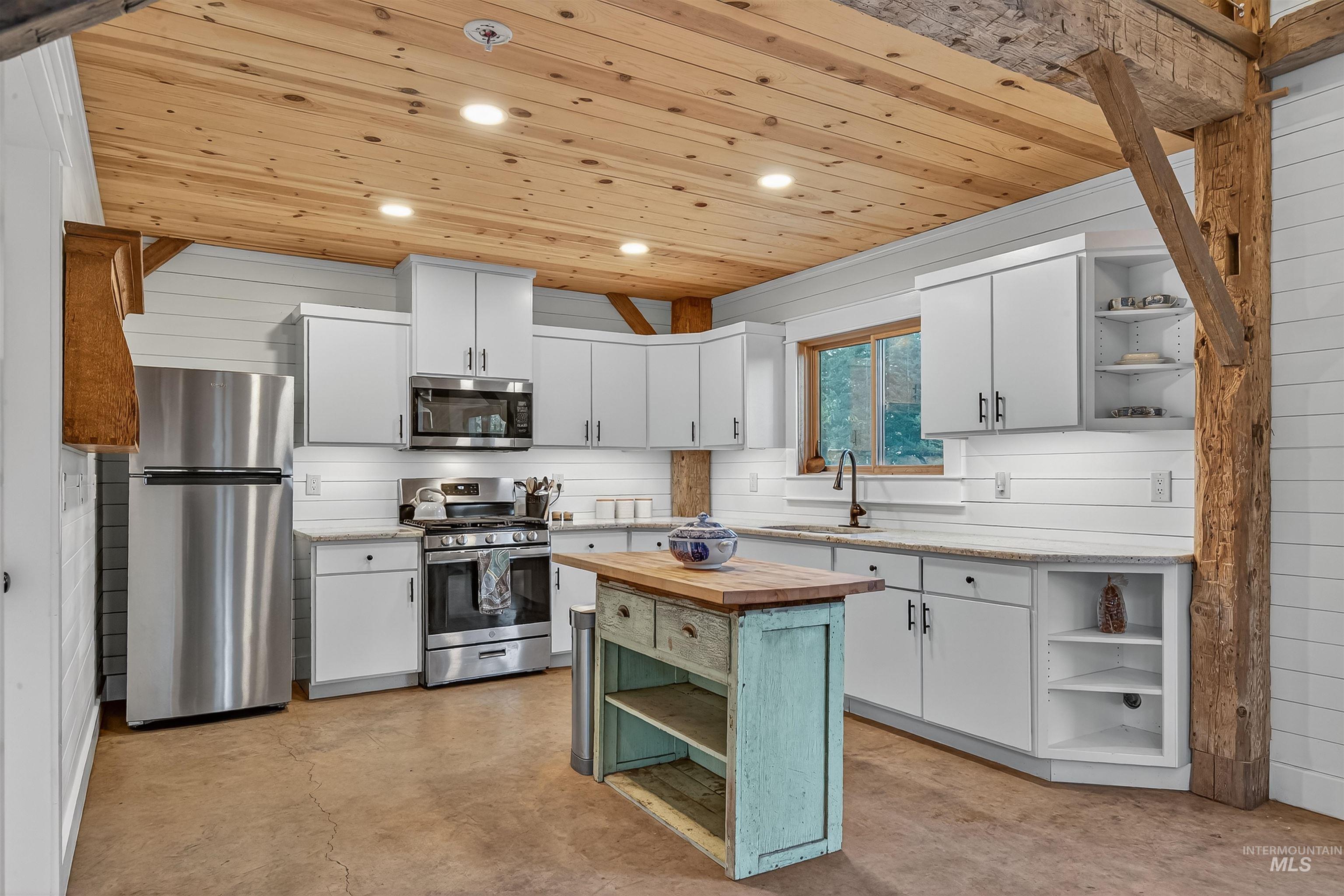 1005/1009 Williams Ln, Deary, Idaho 83823, 2 Bedrooms, 2 Bathrooms, Residential For Sale, Price $980,000, 98964598