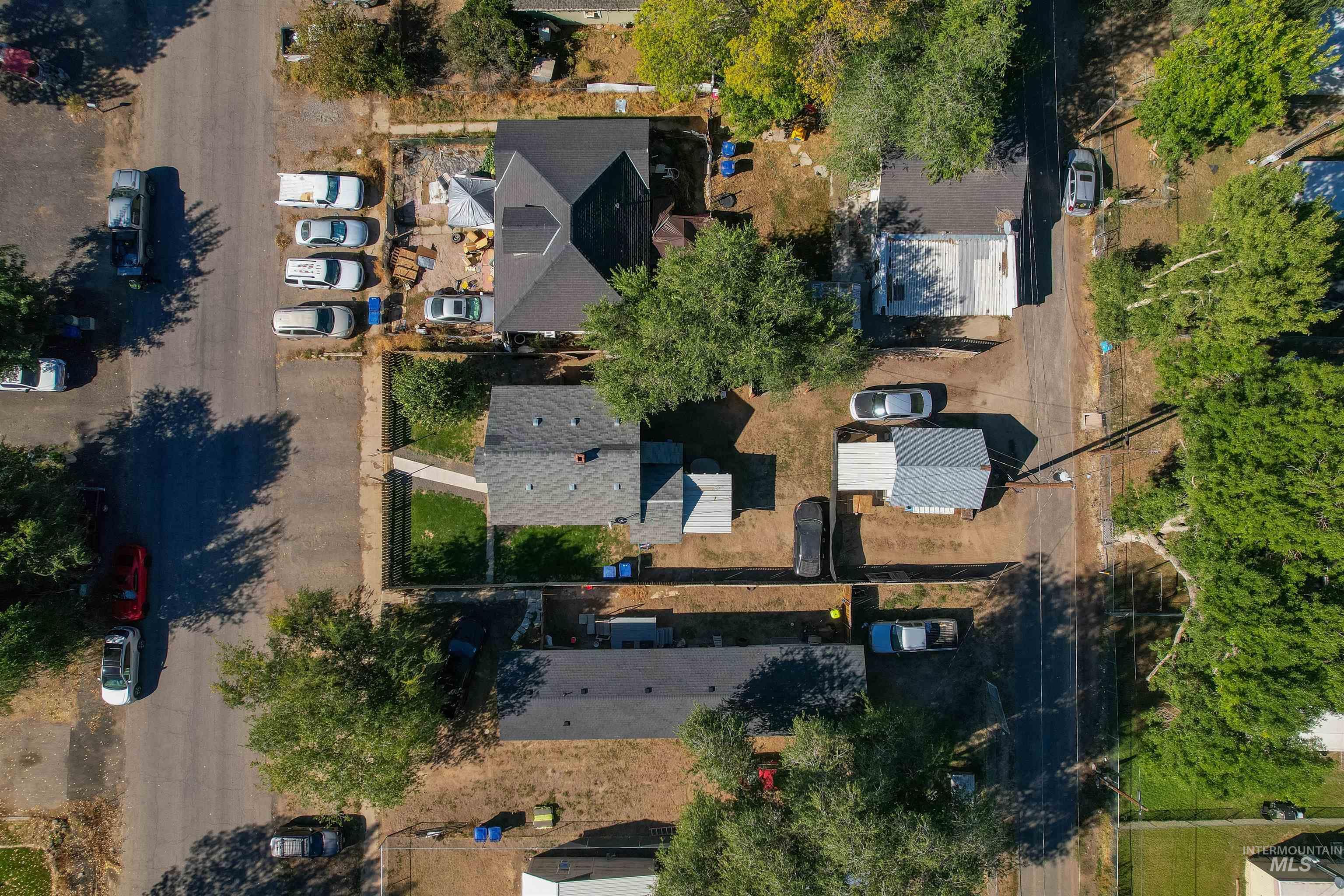 Aerial view of property and surrounding area