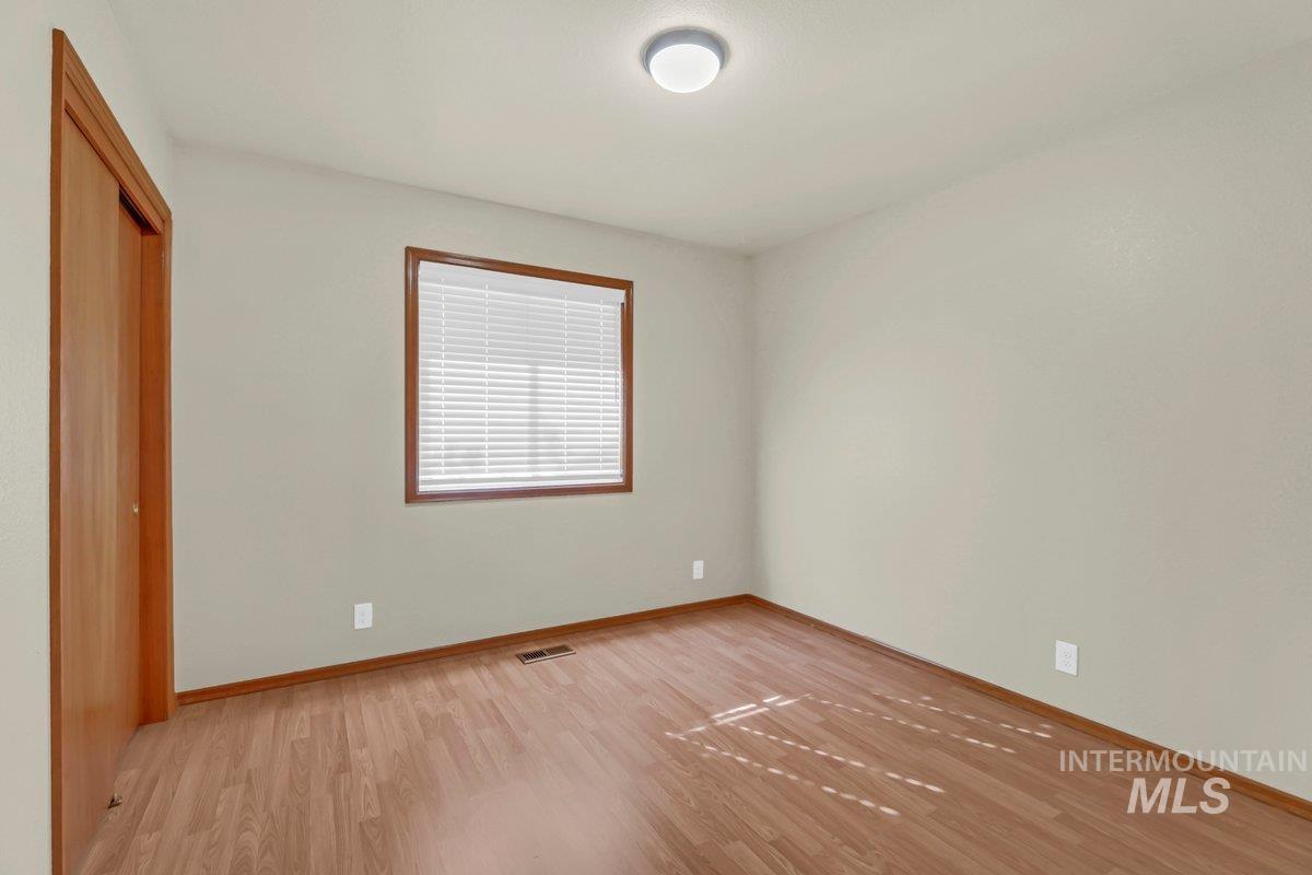 9936 W Holt St, Boise, Idaho 83704, 3 Bedrooms, 2 Bathrooms, Residential For Sale, Price $425,000, 98964603