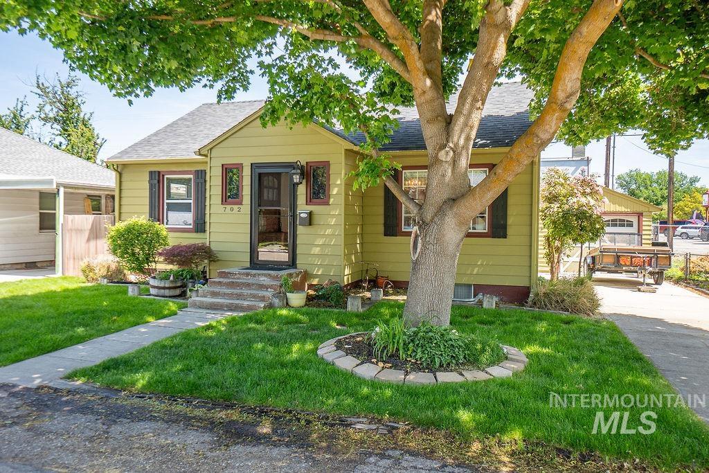 702 S Opal St, Boise, Idaho 83705, 3 Bedrooms, 2 Bathrooms, Residential For Sale, Price $549,888, 98964621