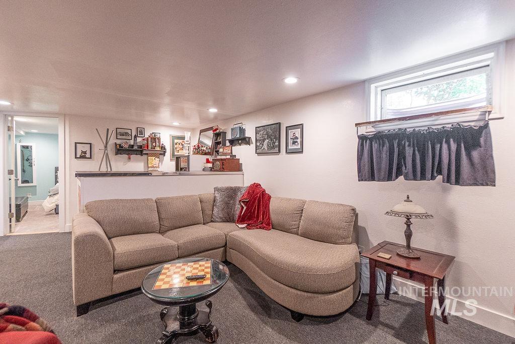 702 S Opal St, Boise, Idaho 83705, 3 Bedrooms, 2 Bathrooms, Residential For Sale, Price $549,888, 98964621