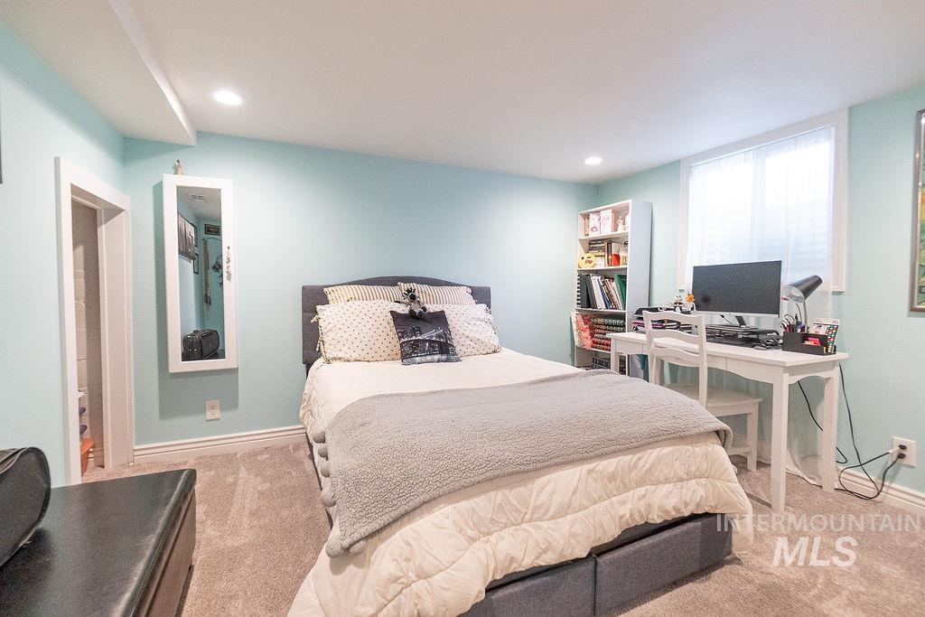 702 S Opal St, Boise, Idaho 83705, 3 Bedrooms, 2 Bathrooms, Residential For Sale, Price $549,888, 98964621