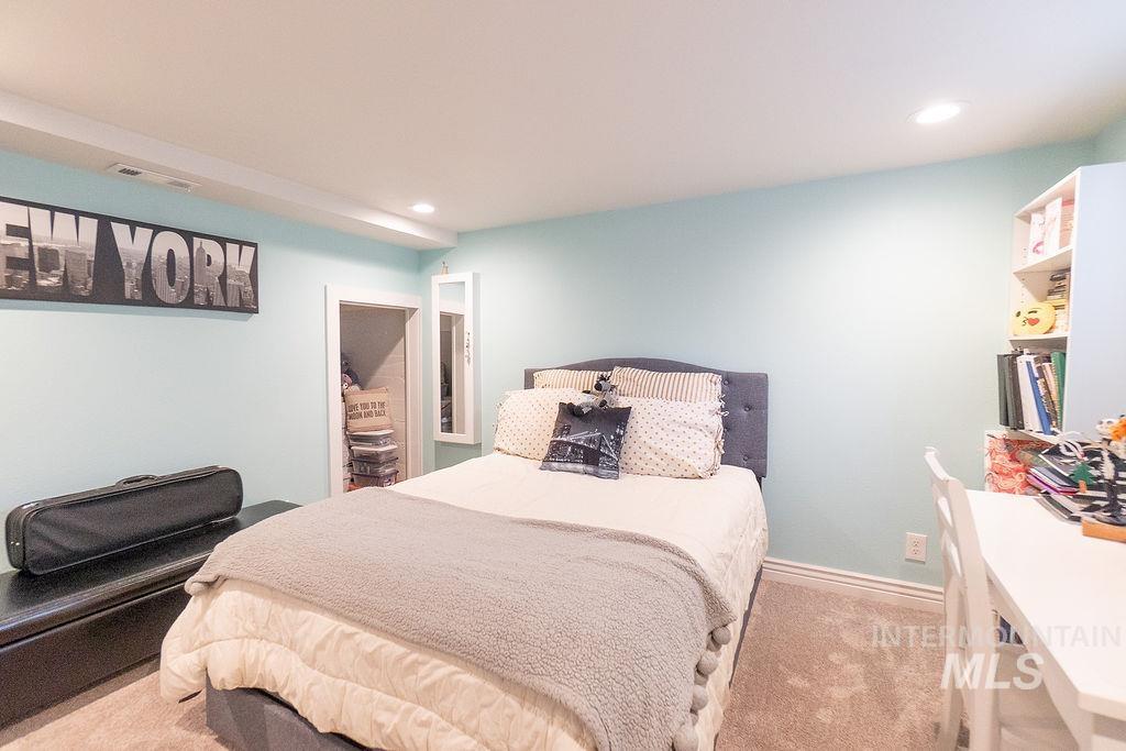 702 S Opal St, Boise, Idaho 83705, 3 Bedrooms, 2 Bathrooms, Residential For Sale, Price $549,888, 98964621