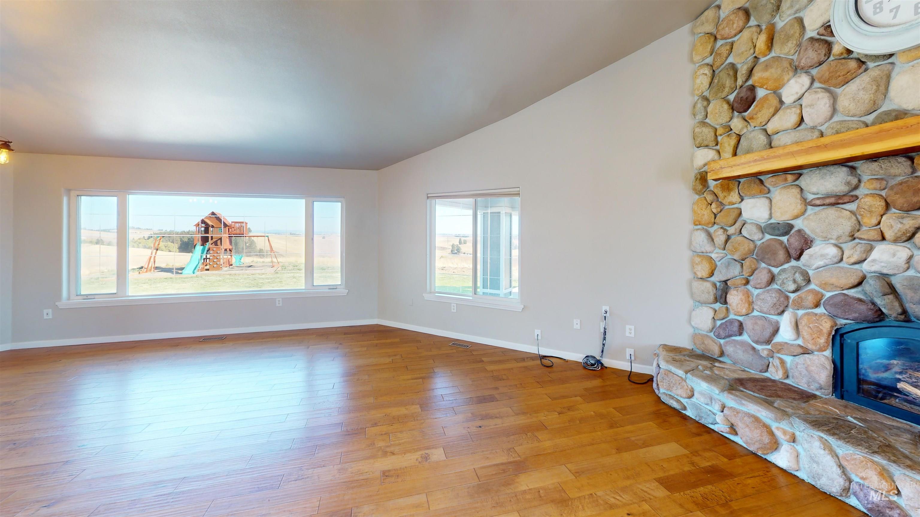 1030 Reams Road, Moscow, Idaho 83848, 7 Bedrooms, 3 Bathrooms, Residential For Sale, Price $1,395,000, 98964622