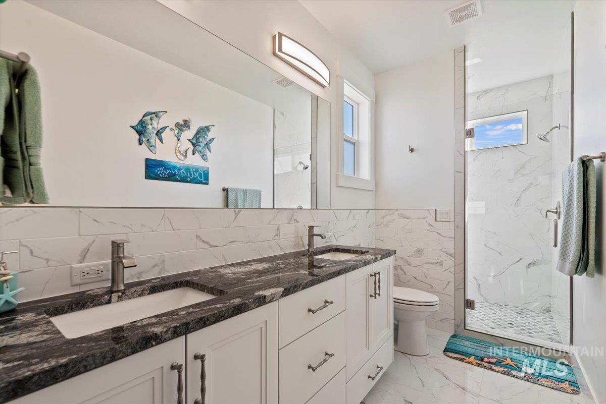 16834 Long Meadow Dr, Caldwell, Idaho 83607, 4 Bedrooms, 3.5 Bathrooms, Residential For Sale, Price $1,225,000, 98964627