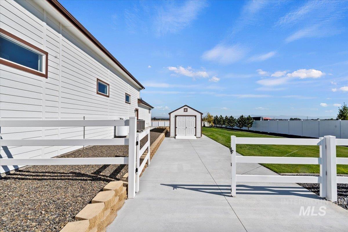 16834 Long Meadow Dr, Caldwell, Idaho 83607, 4 Bedrooms, 3.5 Bathrooms, Residential For Sale, Price $1,225,000, 98964627