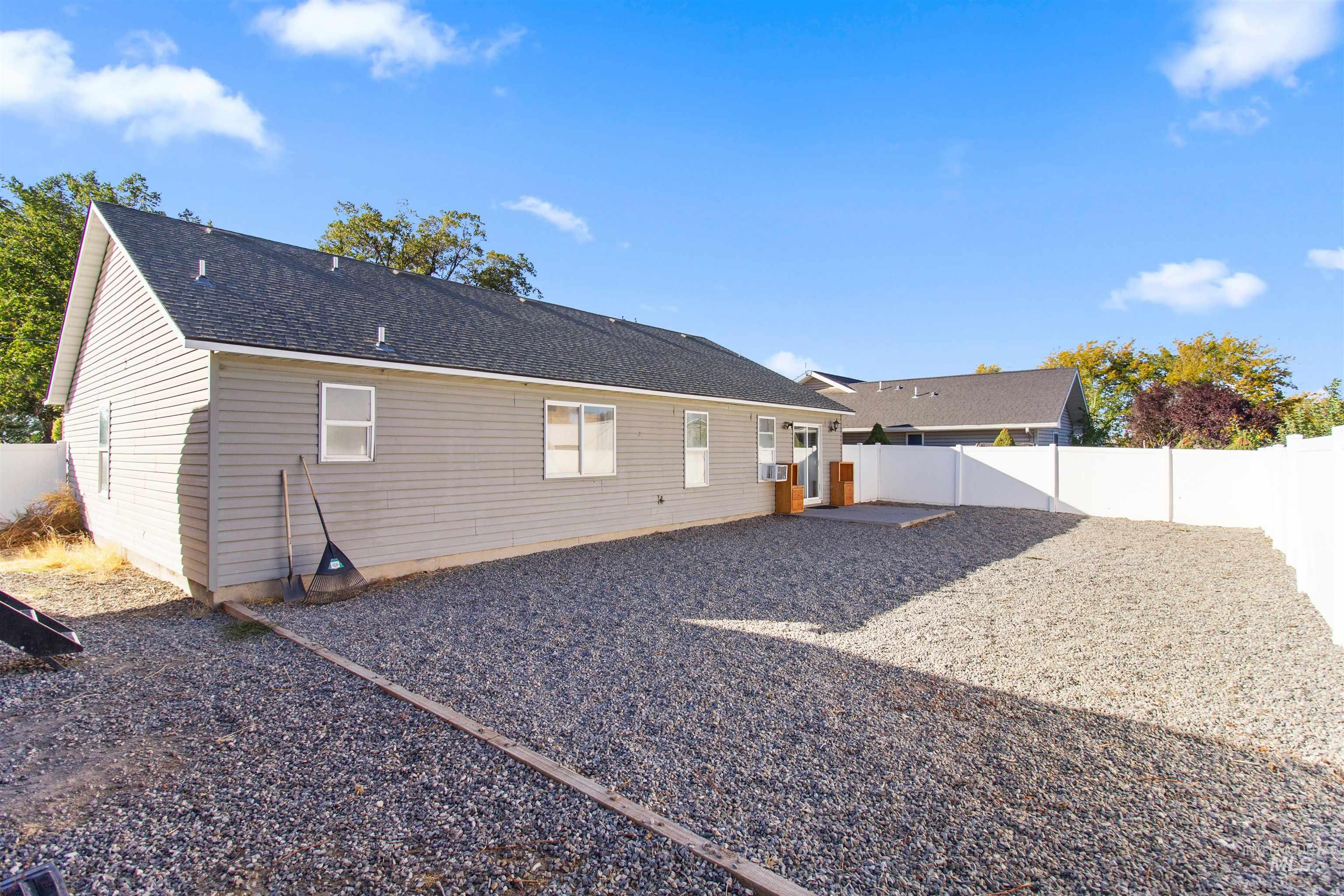 815 Fair St, Buhl, Idaho 83316, 4 Bedrooms, 2 Bathrooms, Residential For Sale, Price $315,000, 98964628