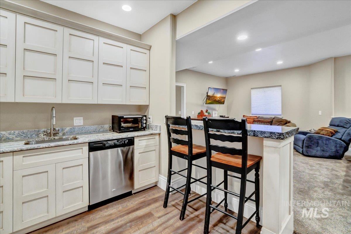 20 W 218 S, Burley, Idaho 83318-0000, 8 Bedrooms, 5 Bathrooms, Residential For Sale, Price $1,100,000, 98964633
