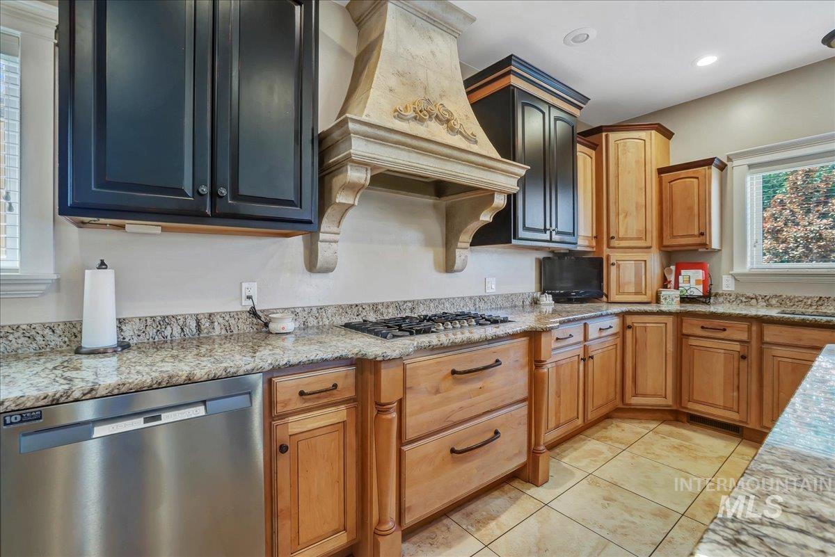 20 W 218 S, Burley, Idaho 83318-0000, 8 Bedrooms, 5 Bathrooms, Residential For Sale, Price $1,100,000, 98964633
