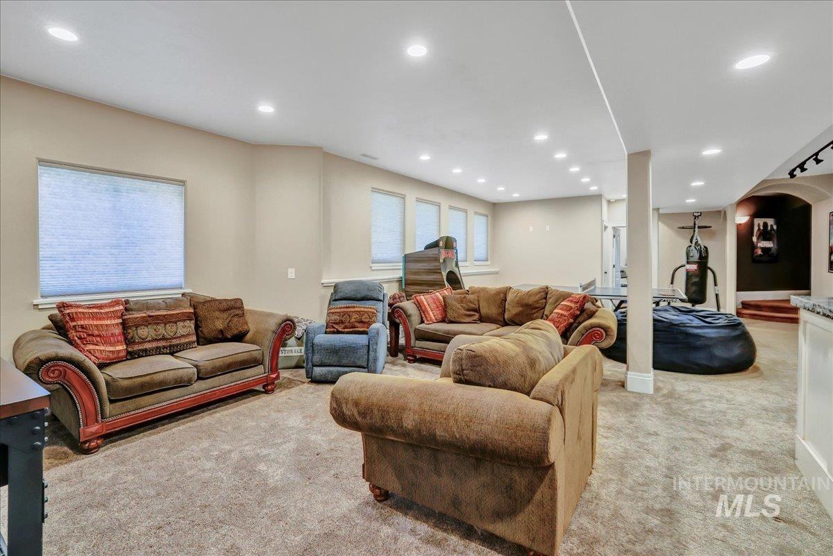 20 W 218 S, Burley, Idaho 83318-0000, 8 Bedrooms, 5 Bathrooms, Residential For Sale, Price $1,100,000, 98964633