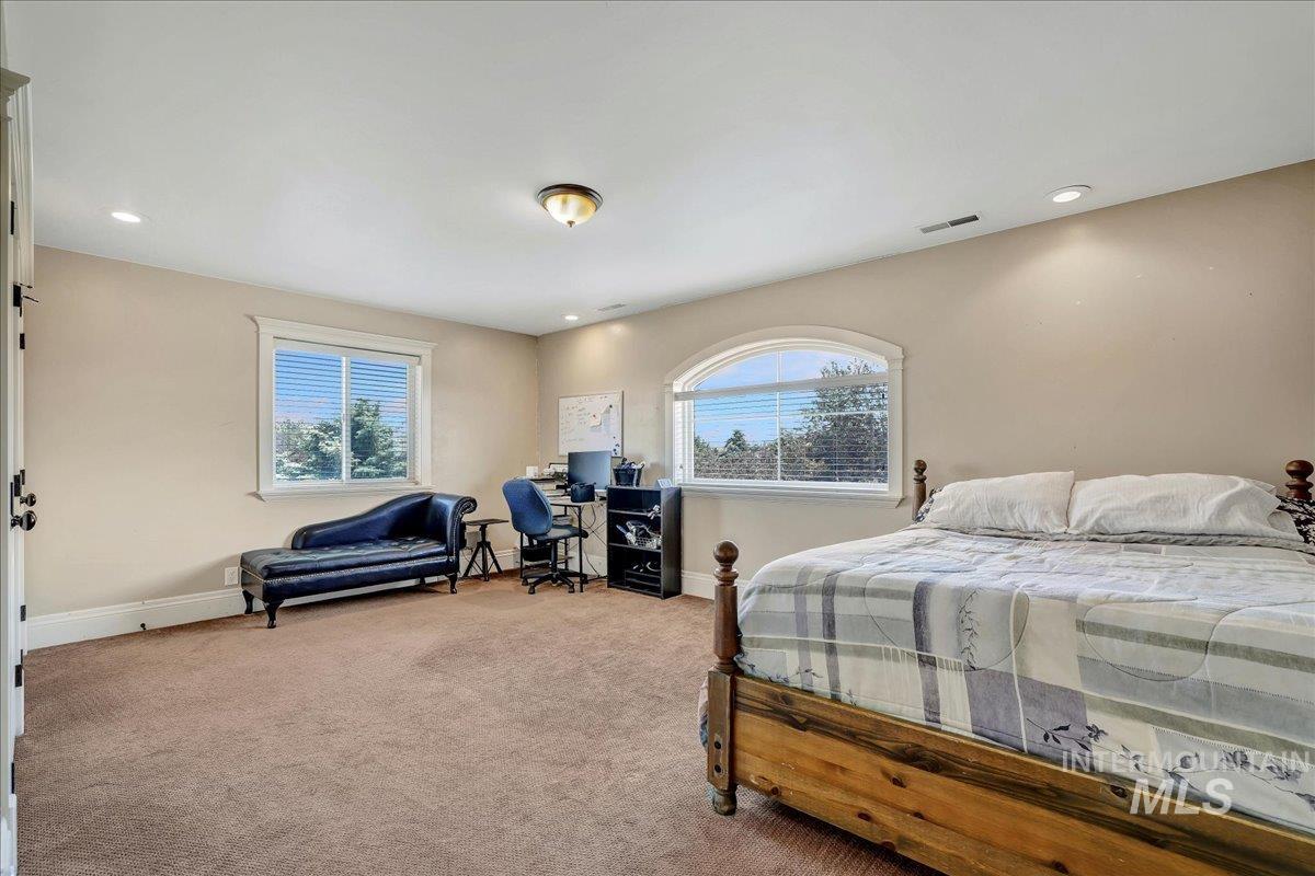 20 W 218 S, Burley, Idaho 83318-0000, 8 Bedrooms, 5 Bathrooms, Residential For Sale, Price $1,100,000, 98964633