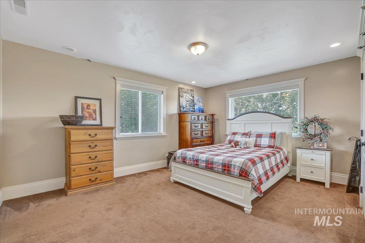 20 W 218 S, Burley, Idaho 83318-0000, 8 Bedrooms, 5 Bathrooms, Residential For Sale, Price $1,100,000, 98964633