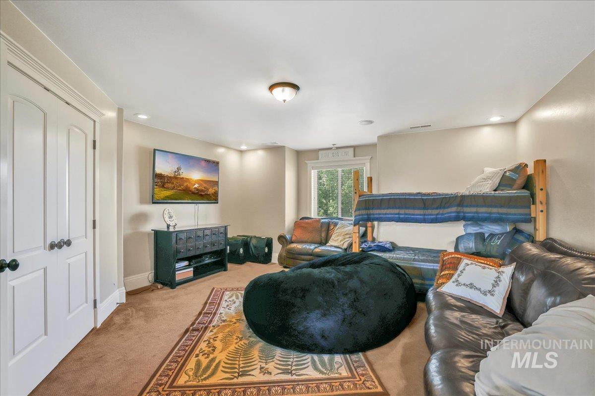 20 W 218 S, Burley, Idaho 83318-0000, 8 Bedrooms, 5 Bathrooms, Residential For Sale, Price $1,100,000, 98964633