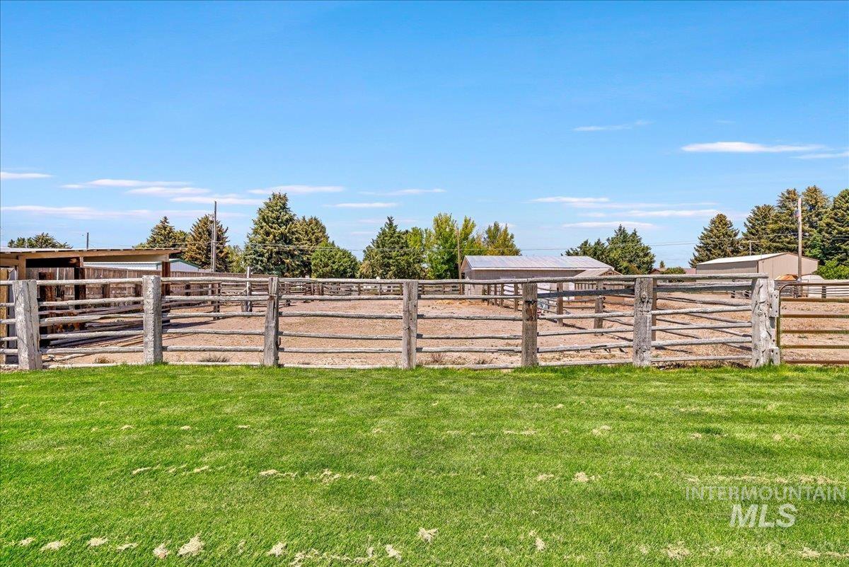 20 W 218 S, Burley, Idaho 83318-0000, 8 Bedrooms, 5 Bathrooms, Residential For Sale, Price $1,100,000, 98964633
