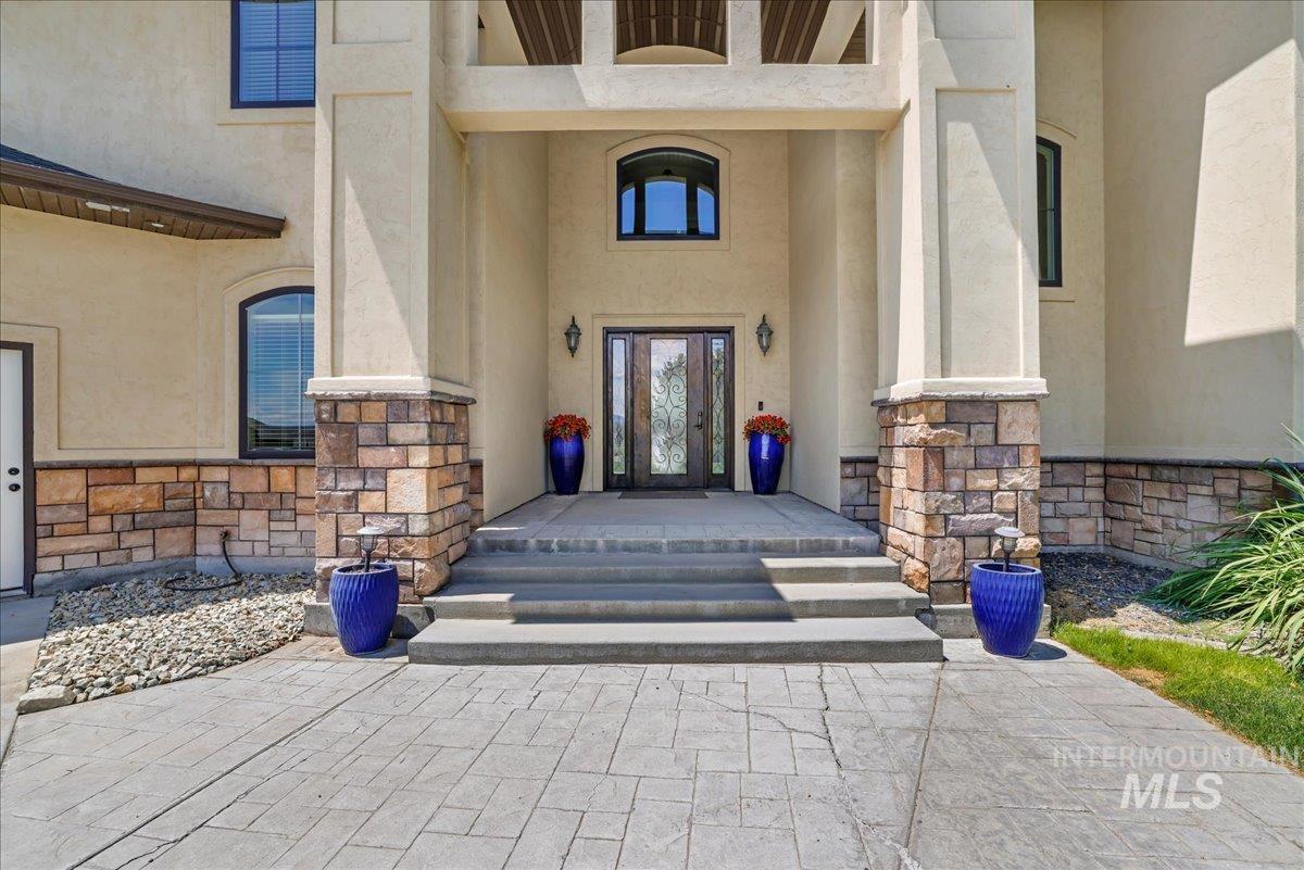 20 W 218 S, Burley, Idaho 83318-0000, 8 Bedrooms, 5 Bathrooms, Residential For Sale, Price $1,100,000, 98964633