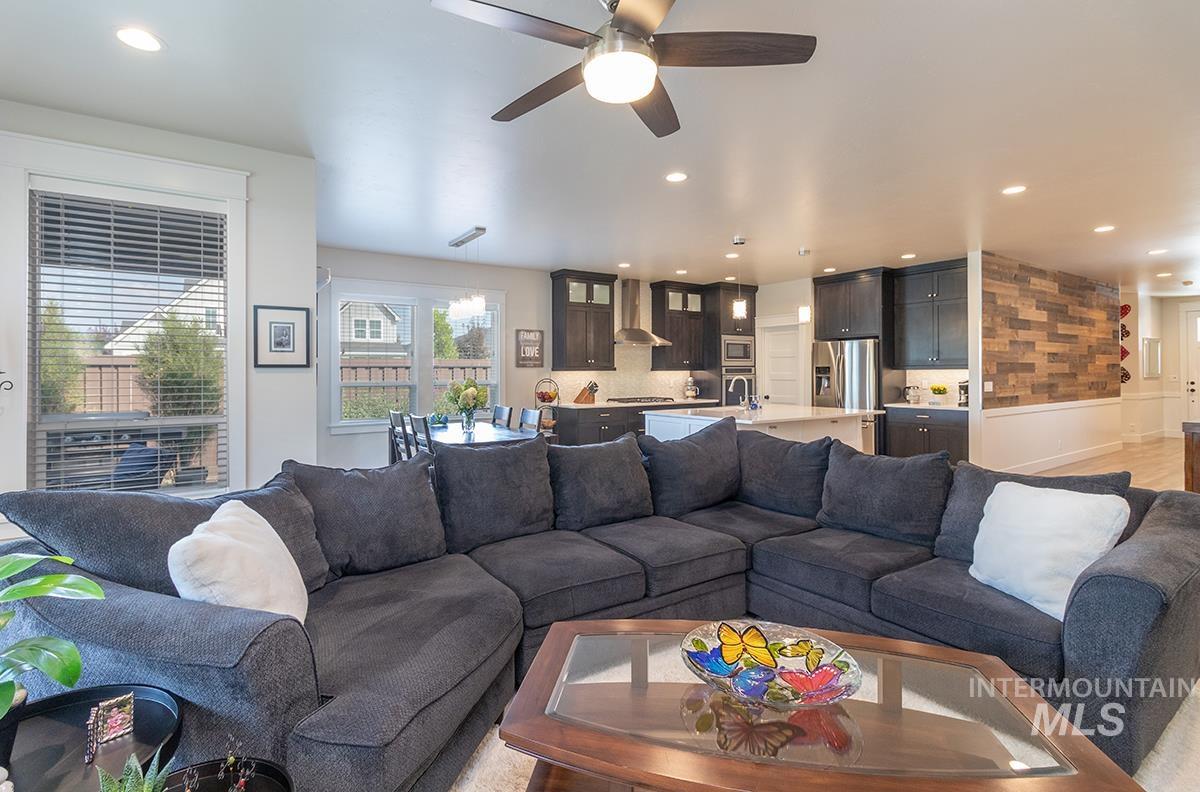 6119 N Farleigh Ave, Meridian, Idaho 83646, 5 Bedrooms, 3 Bathrooms, Residential For Sale, Price $1,139,000, 98964675