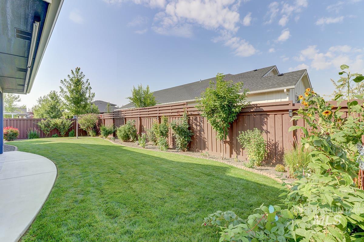 6119 N Farleigh Ave, Meridian, Idaho 83646, 5 Bedrooms, 3 Bathrooms, Residential For Sale, Price $1,139,000, 98964675