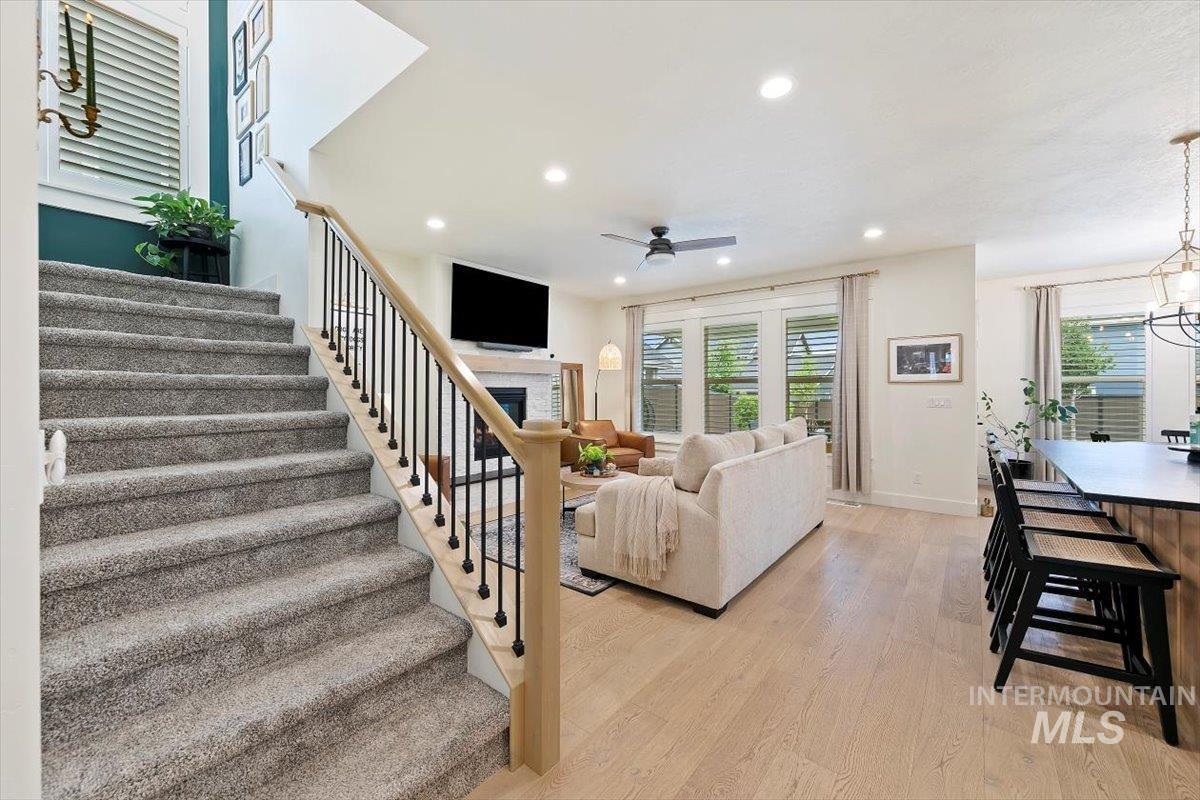 6092 S Thumbelina Ave, Meridian, Idaho 83642, 4 Bedrooms, 2.5 Bathrooms, Residential For Sale, Price $779,000, 98964702