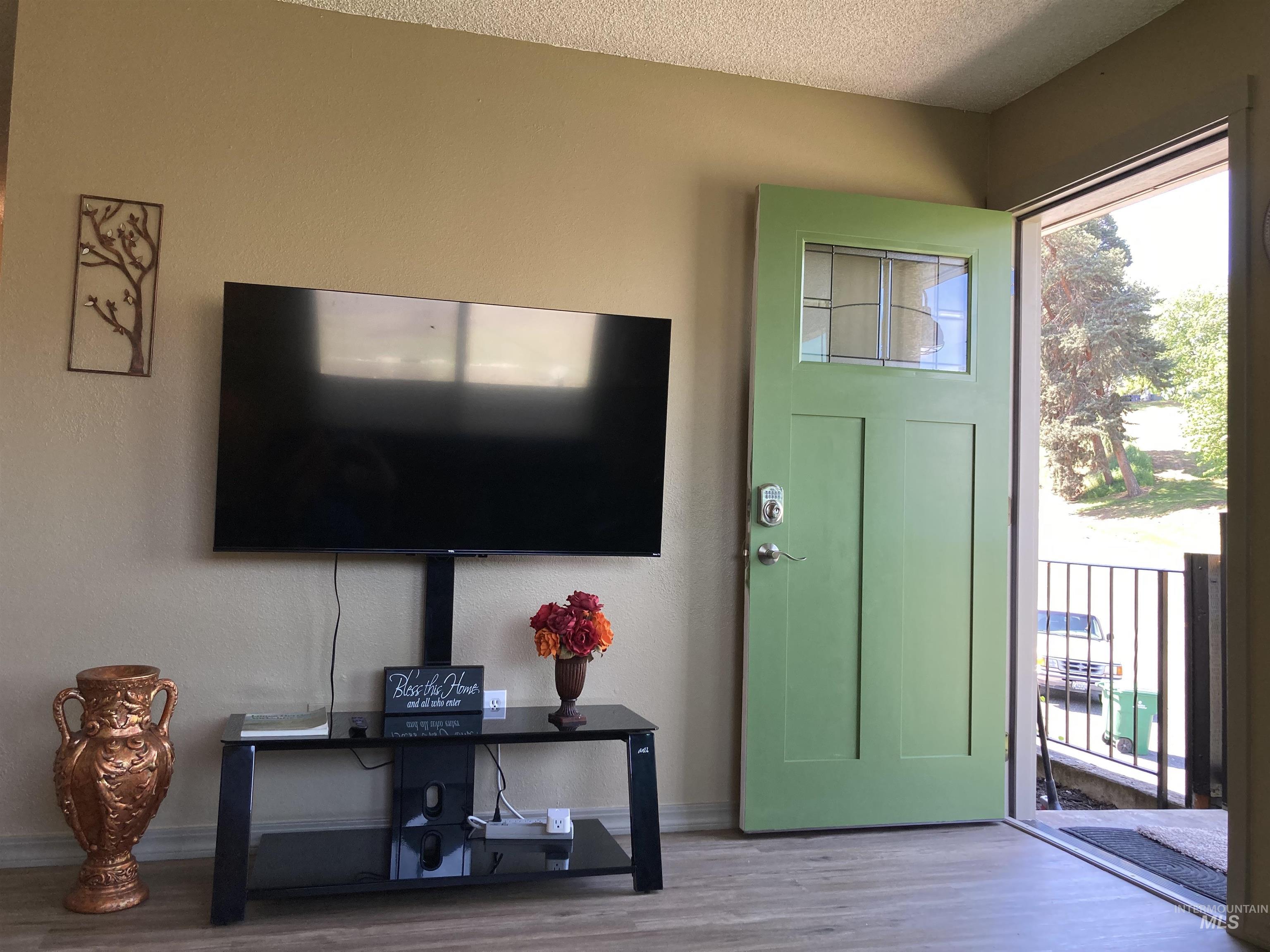 555 13th Street, Lewiston, Idaho 83501, 3 Bedrooms, 1 Bathroom, Residential For Sale, Price $275,000, 98964712