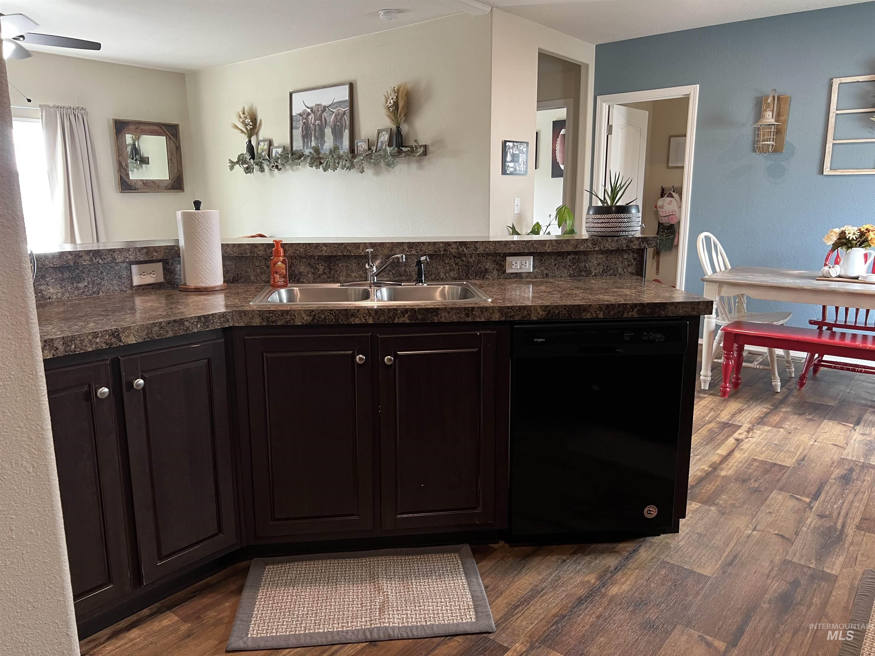 608 Roosevelt Ave., Grand View, Idaho 83624, 3 Bedrooms, 2 Bathrooms, Residential For Sale, Price $215,000, 98964718