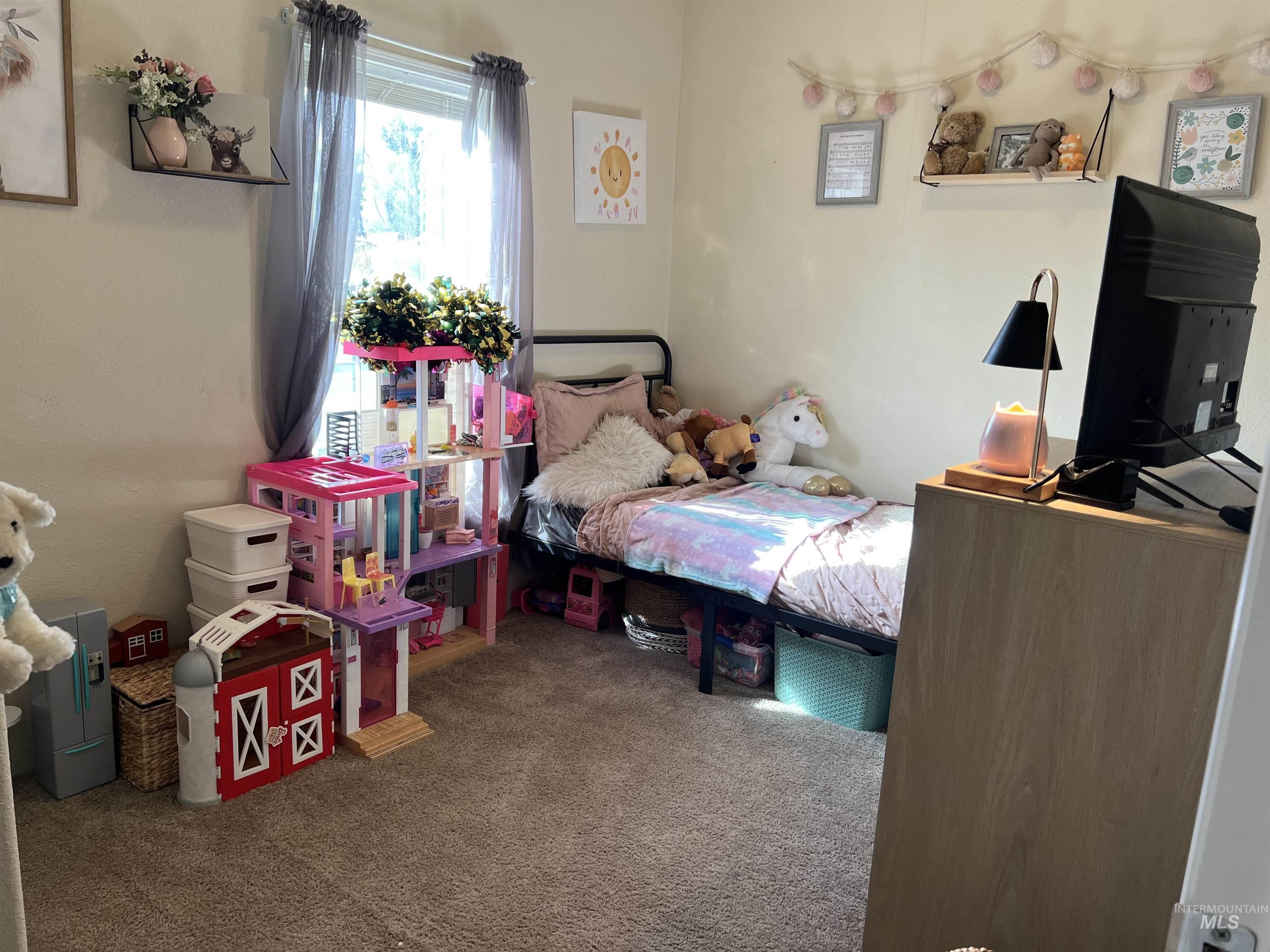 608 Roosevelt Ave., Grand View, Idaho 83624, 3 Bedrooms, 2 Bathrooms, Residential For Sale, Price $215,000, 98964718