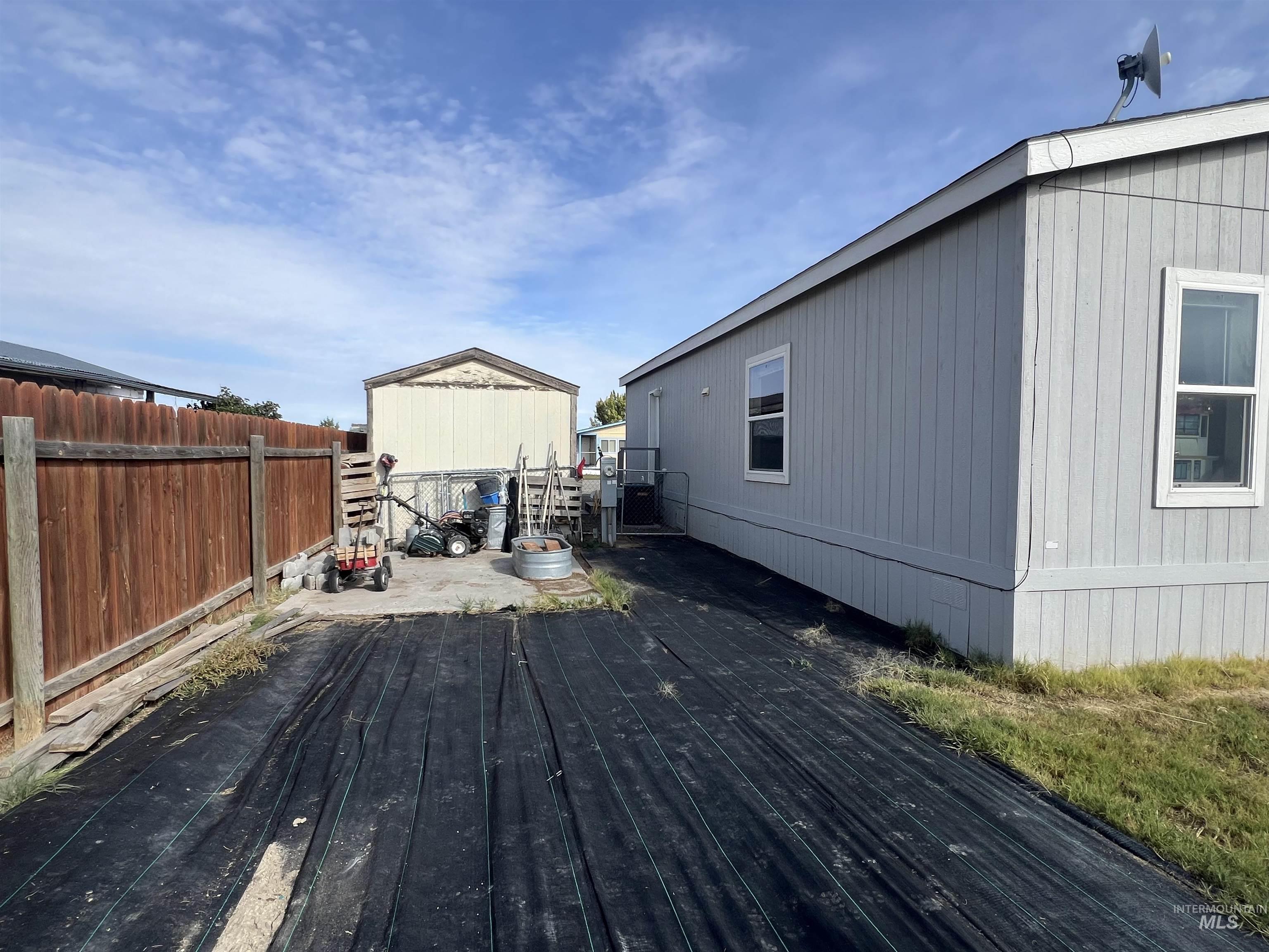 608 Roosevelt Ave., Grand View, Idaho 83624, 3 Bedrooms, 2 Bathrooms, Residential For Sale, Price $215,000, 98964718