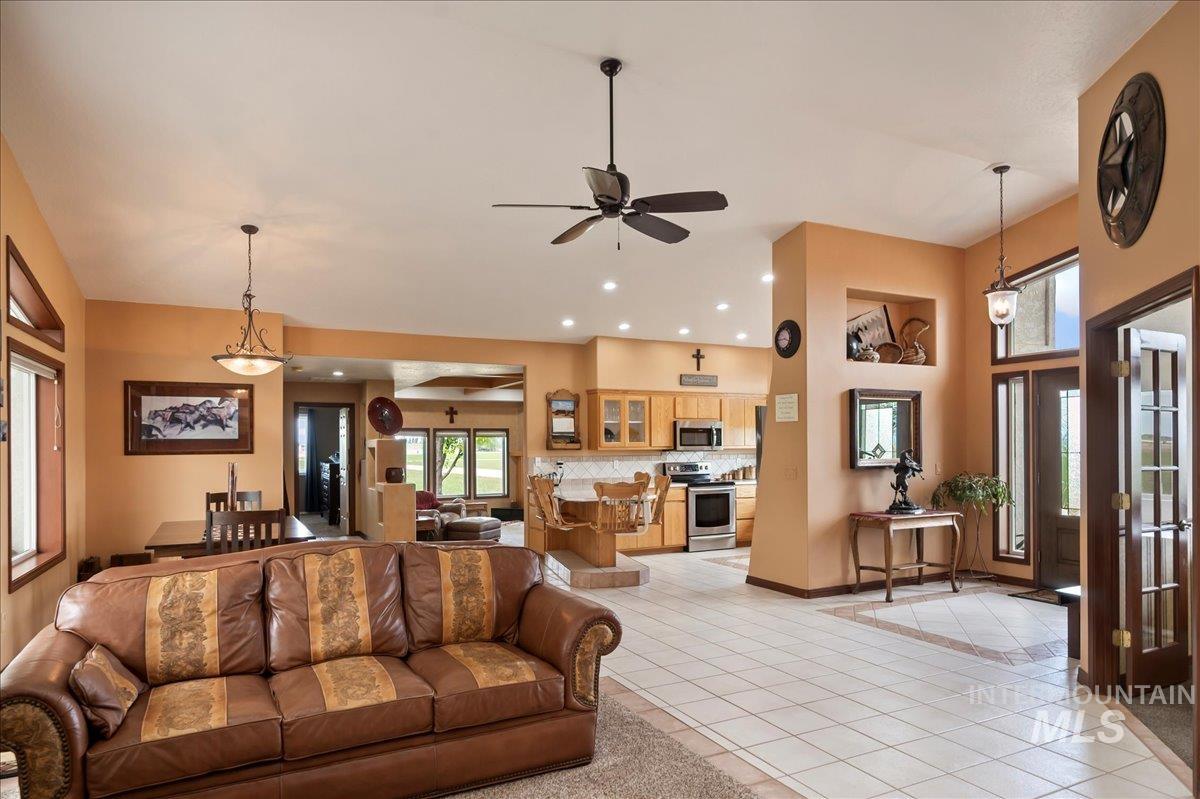 17369 Beet Rd, Caldwell, Idaho 83705, 3 Bedrooms, 2.5 Bathrooms, Residential For Sale, Price $2,100,000, 98964731