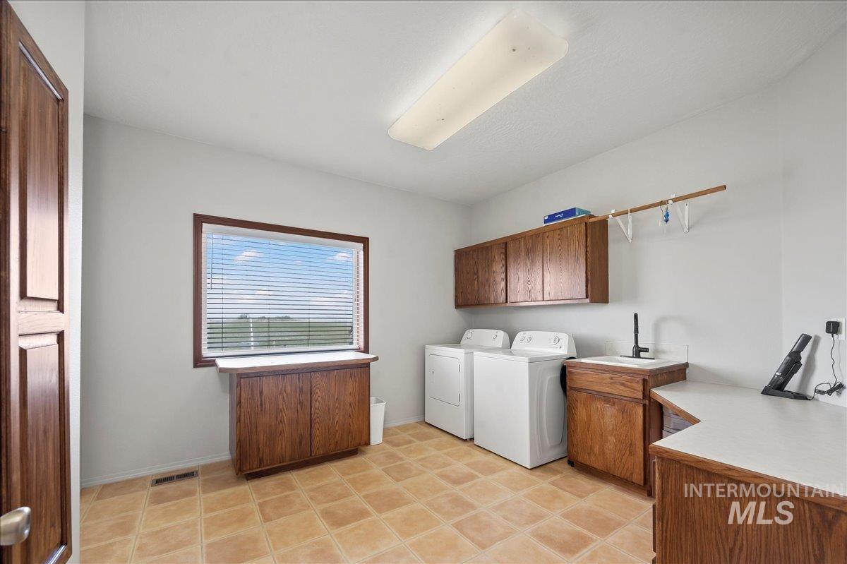 17369 Beet Rd, Caldwell, Idaho 83705, 3 Bedrooms, 2.5 Bathrooms, Residential For Sale, Price $2,100,000, 98964731