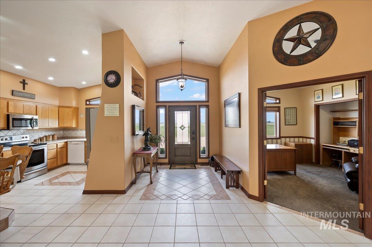 17369 Beet Rd, Caldwell, Idaho 83705, 3 Bedrooms, 2.5 Bathrooms, Residential For Sale, Price $2,100,000, 98964731