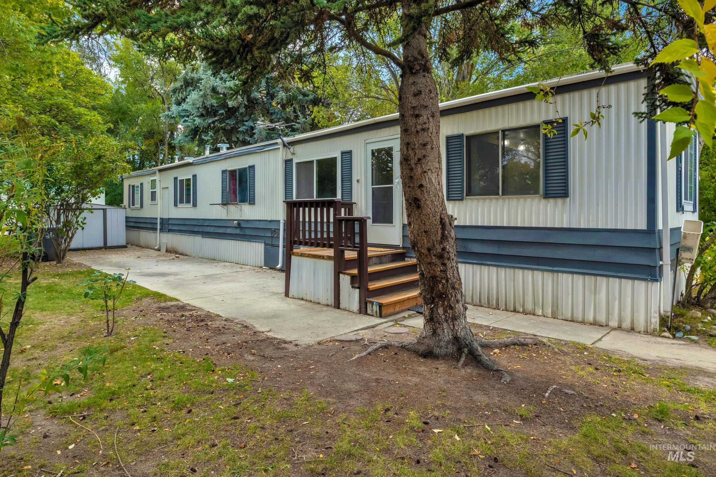 790 N Riviera Dr, Boise, Idaho 83703, 3 Bedrooms, 1.5 Bathrooms, Residential For Sale, Price $88,000,MLS 98964732