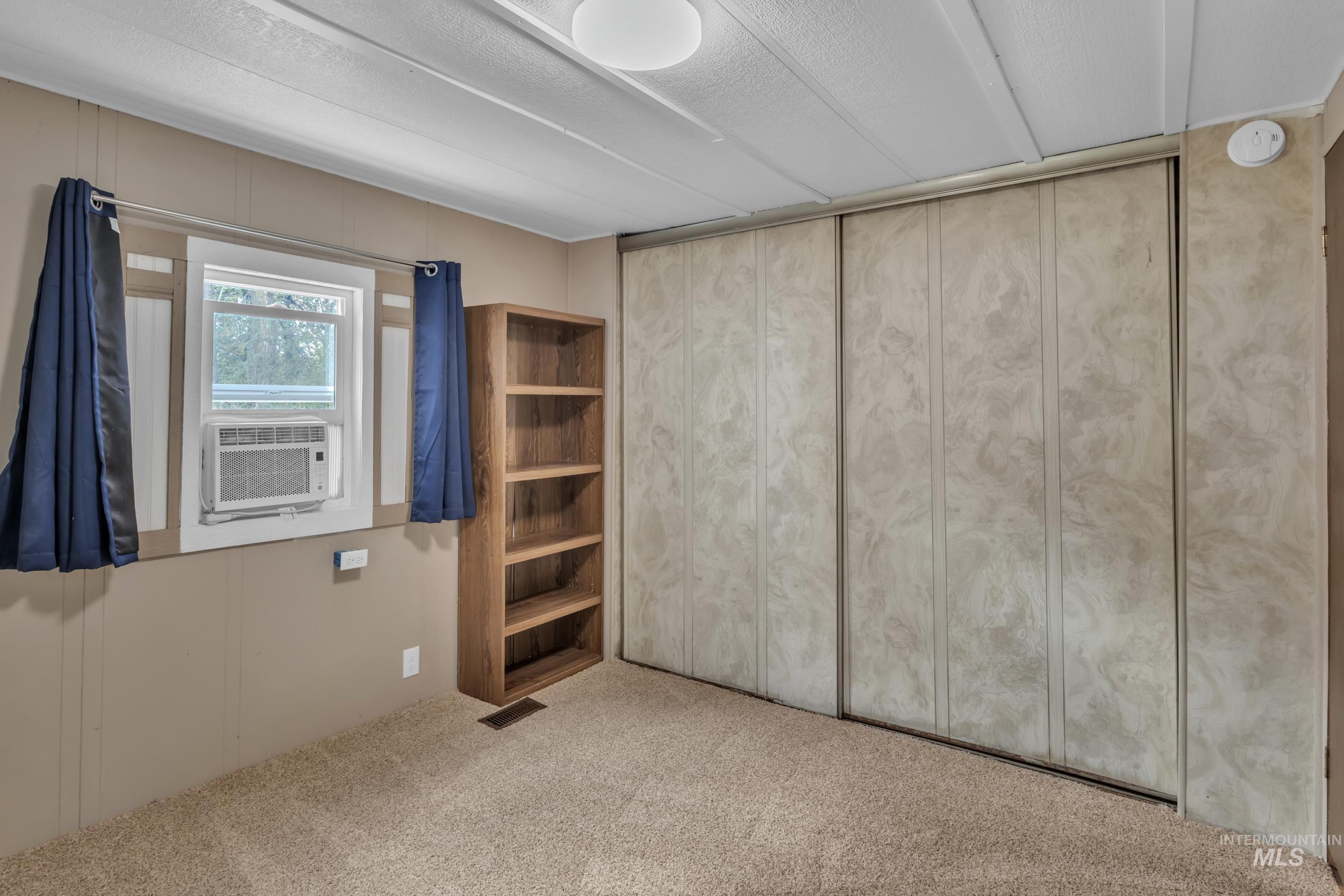 790 N Riviera Dr, Boise, Idaho 83703, 3 Bedrooms, 1.5 Bathrooms, Residential For Sale, Price $95,000, 98964732