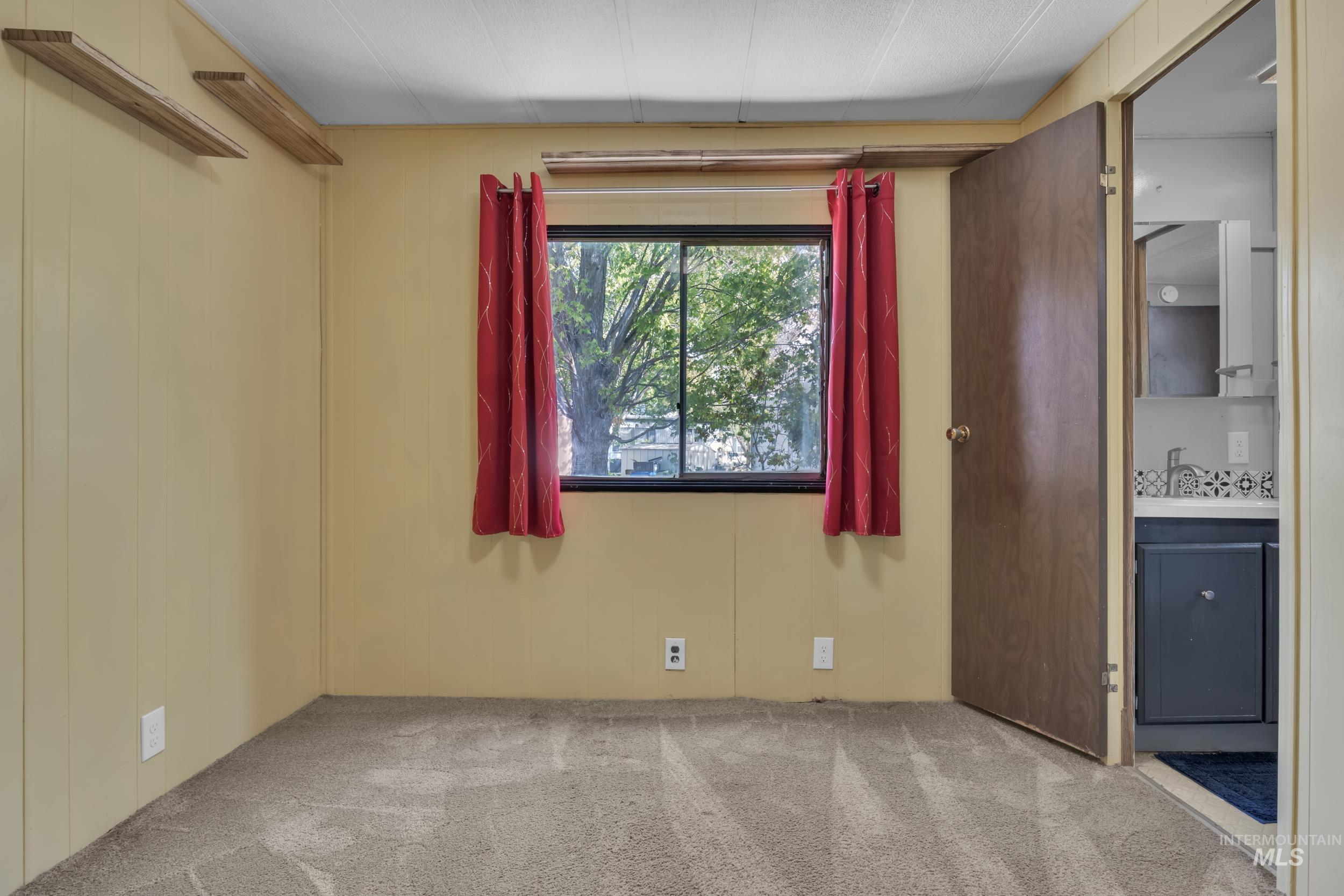 790 N Riviera Dr, Boise, Idaho 83703, 3 Bedrooms, 1.5 Bathrooms, Residential For Sale, Price $95,000, 98964732
