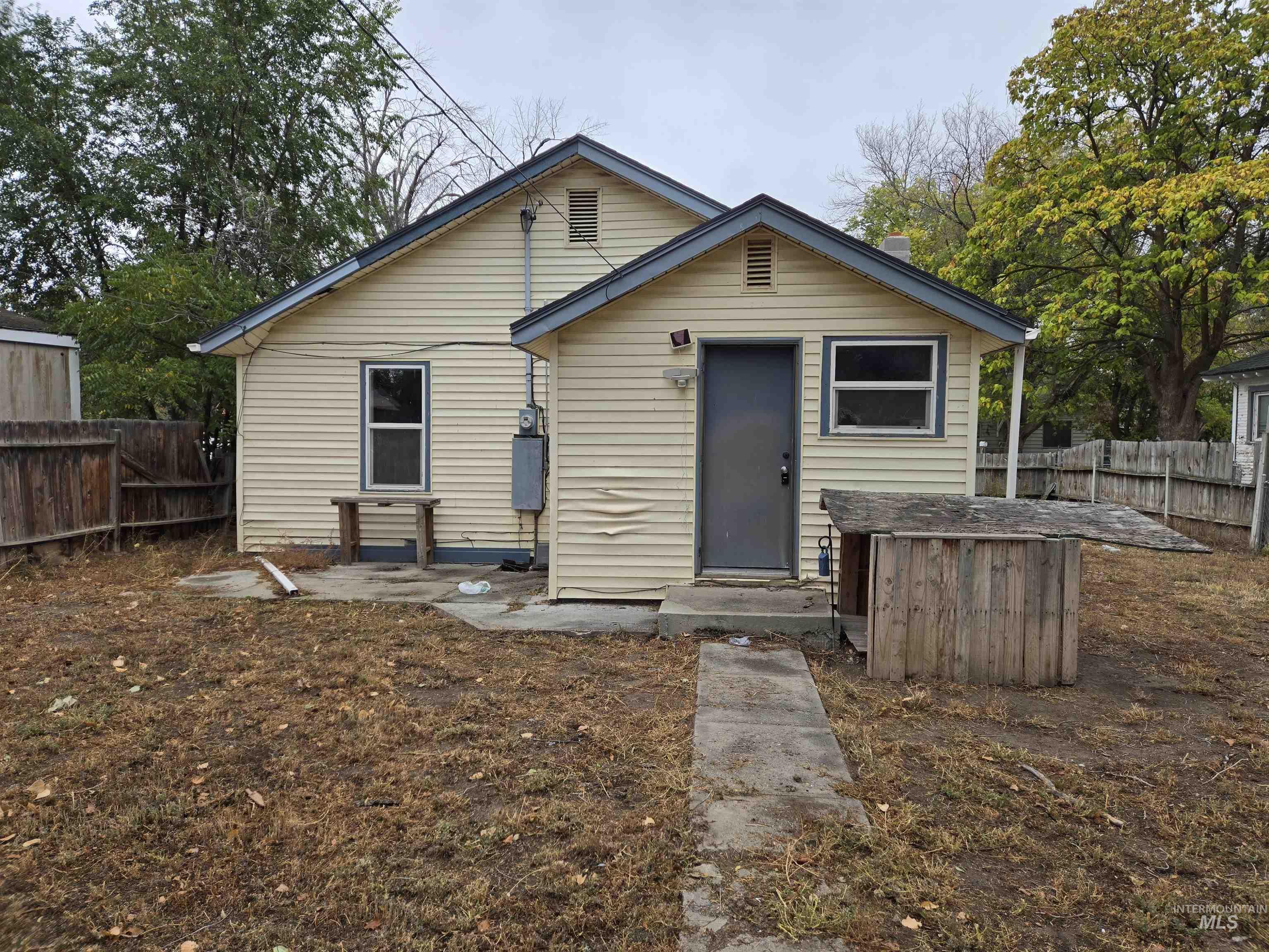 309 Nebraska, Gooding, Idaho 83330, 2 Bedrooms, 1 Bathroom, Residential For Sale, Price $135,000, 98964744