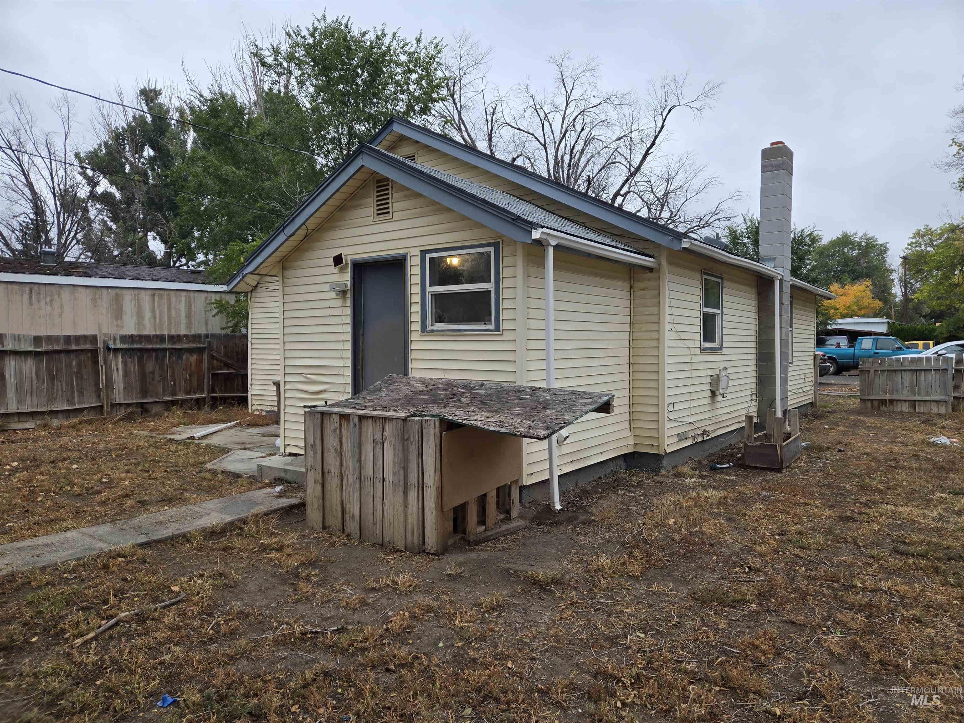 309 Nebraska, Gooding, Idaho 83330, 2 Bedrooms, 1 Bathroom, Residential For Sale, Price $135,000, 98964744