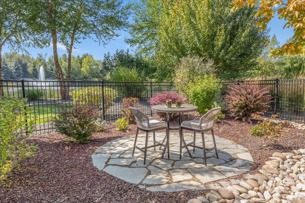 1055 S Brentbrook Lane, Eagle, Idaho 83616, 3 Bedrooms, 3.5 Bathrooms, Residential For Sale, Price $1,859,000, 98964753