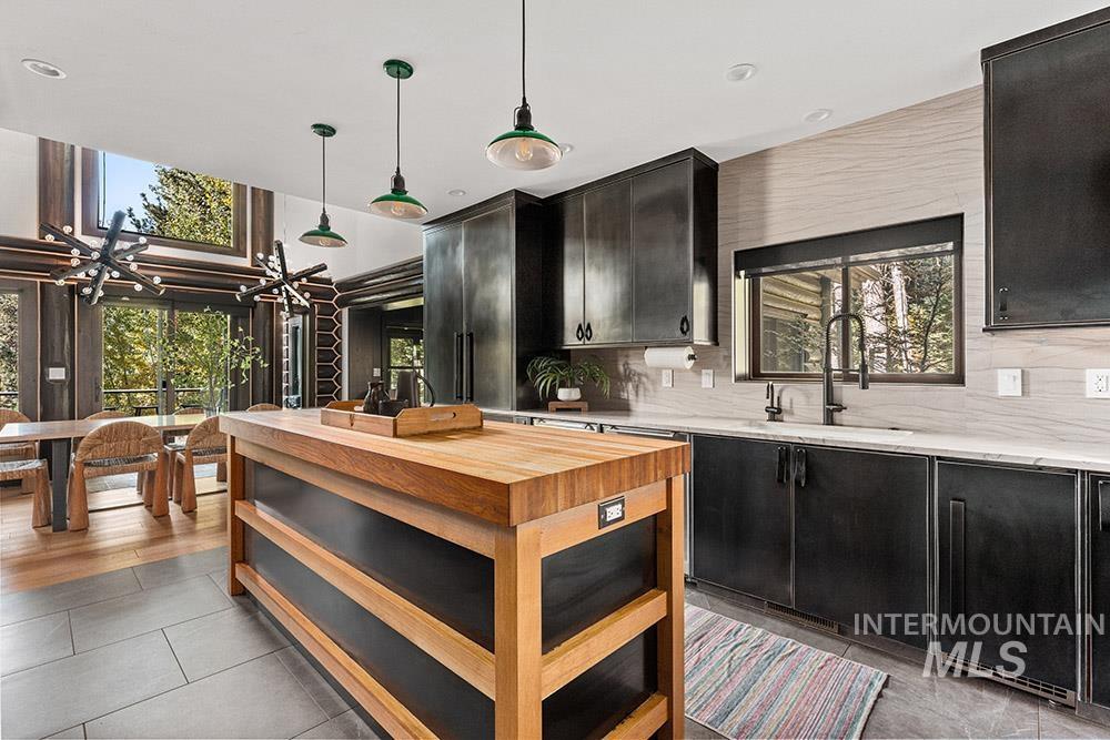 305 Blackhawk Lake Dr., McCall, Idaho 83638, 6 Bedrooms, 4 Bathrooms, Residential For Sale, Price $4,990,000, 98964754