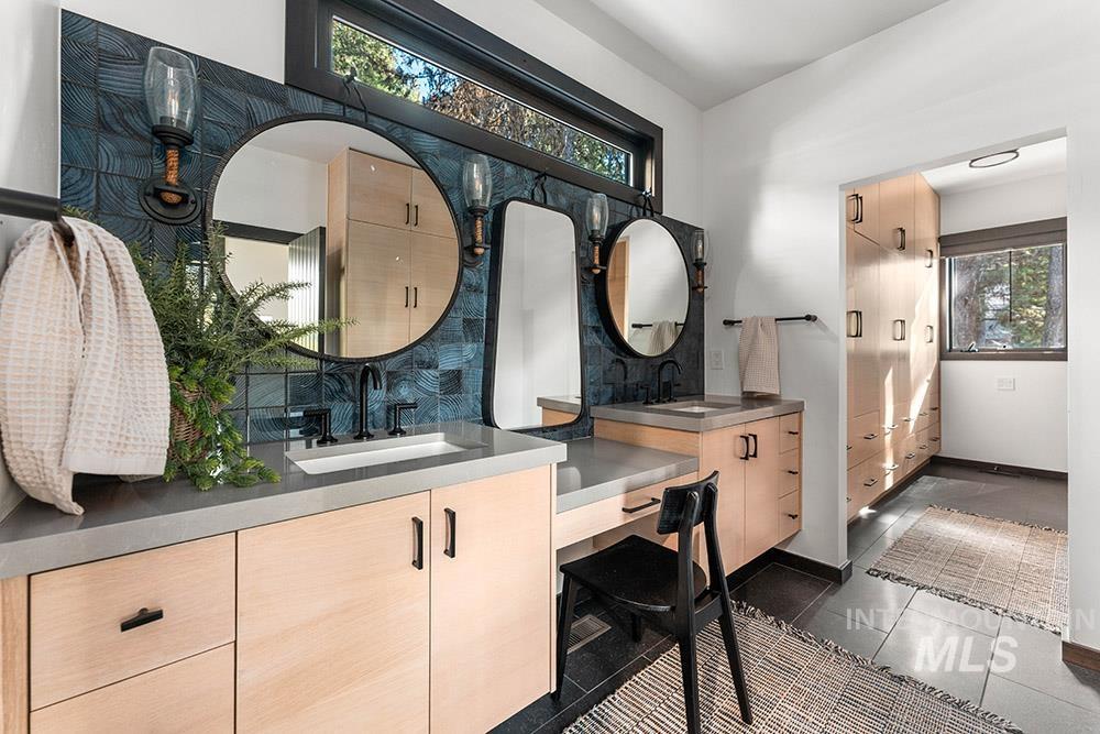 305 Blackhawk Lake Dr., McCall, Idaho 83638, 6 Bedrooms, 4 Bathrooms, Residential For Sale, Price $4,990,000, 98964754