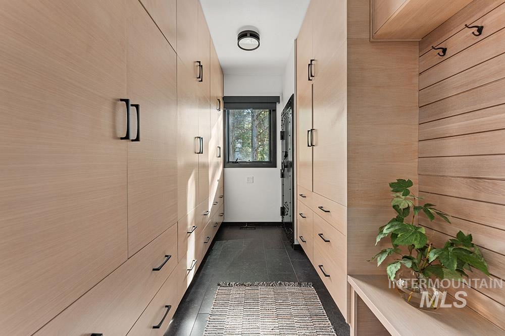 305 Blackhawk Lake Dr., McCall, Idaho 83638, 6 Bedrooms, 4 Bathrooms, Residential For Sale, Price $4,990,000, 98964754