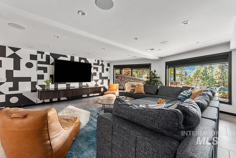 305 Blackhawk Lake Dr., McCall, Idaho 83638, 6 Bedrooms, 4 Bathrooms, Residential For Sale, Price $4,990,000, 98964754