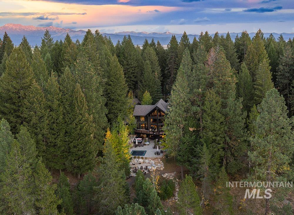 305 Blackhawk Lake Dr., McCall, Idaho 83638, 6 Bedrooms, 4 Bathrooms, Residential For Sale, Price $4,990,000, 98964754