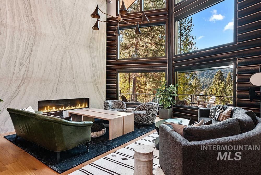 305 Blackhawk Lake Dr., McCall, Idaho 83638, 6 Bedrooms, 4 Bathrooms, Residential For Sale, Price $4,990,000, 98964754