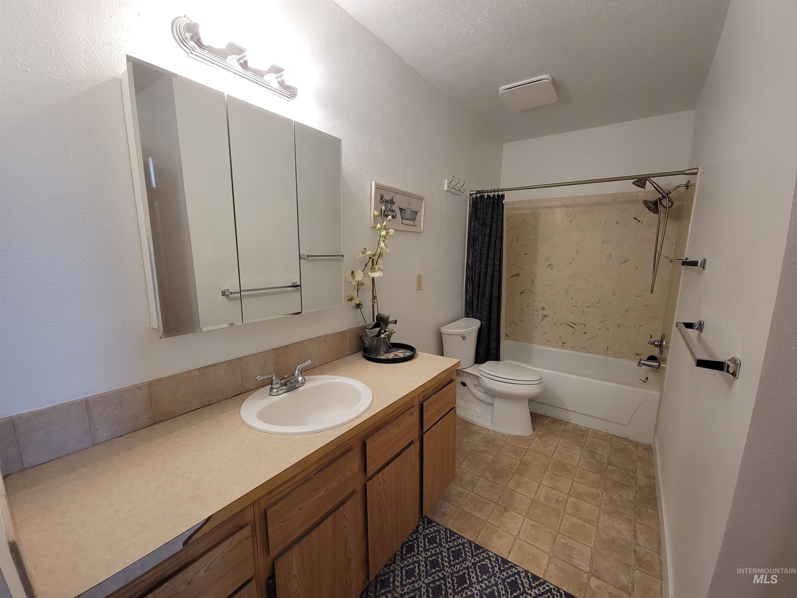 1711 S 1st, Nampa, Idaho 83651, 3 Bedrooms, 1 Bathroom, Residential For Sale, Price $150,000, 98964765